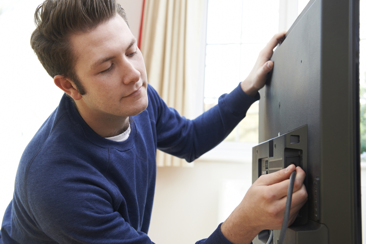 Television Engineer Installing New TV At Home Electronic World TV Blog   MicrosoftTeams Image 164 