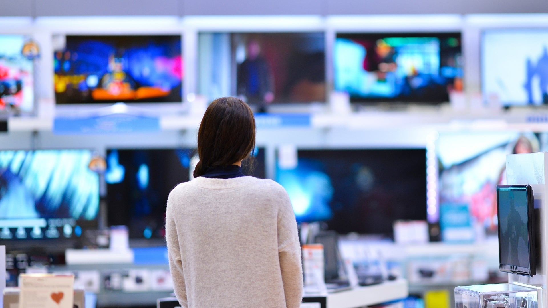 What Your £500 TV Budget Buys Today Compared To The Year 2000