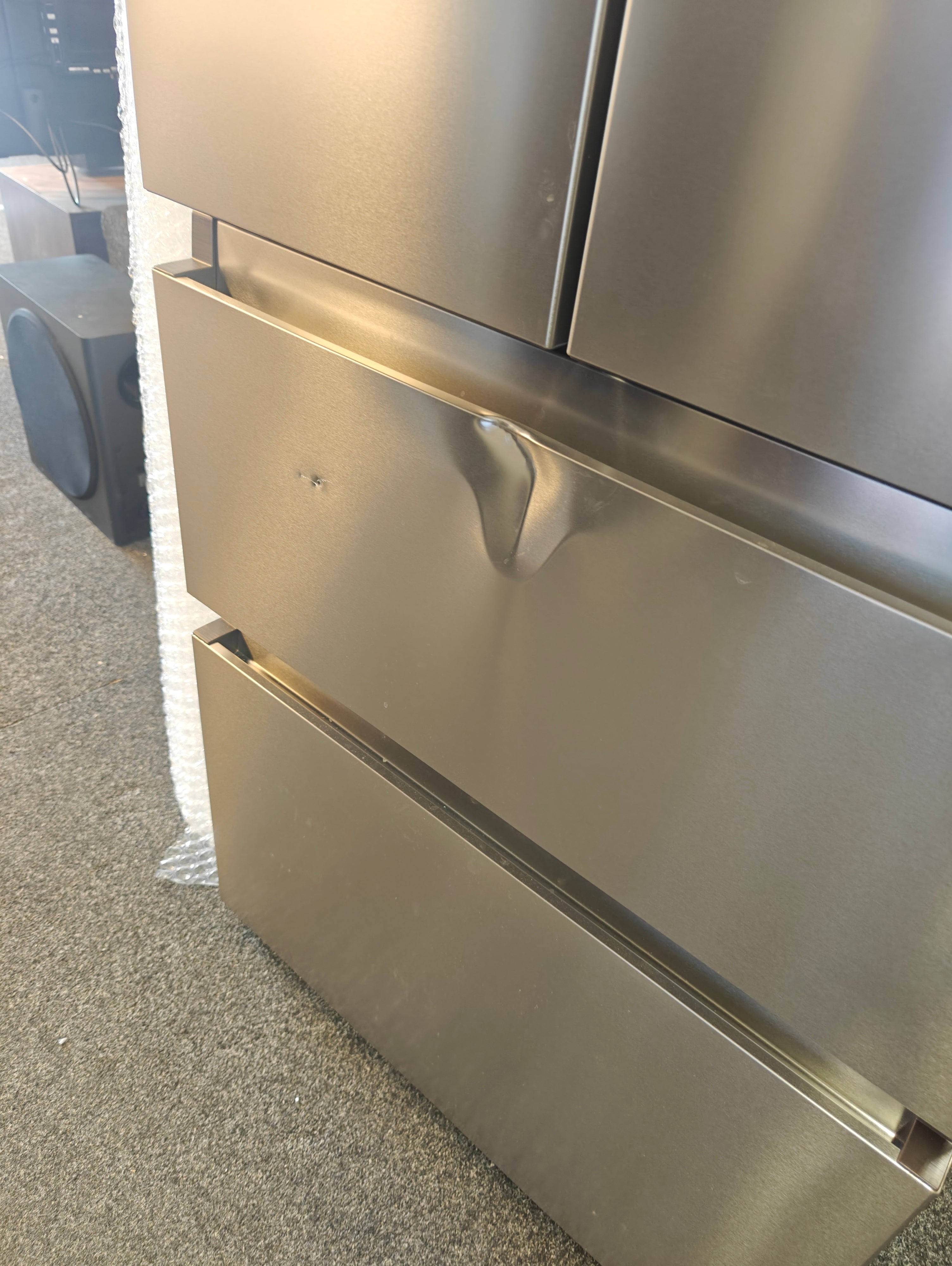 HISENSE RF632N4WIE SILVER NARROW AMERICAN FRIDGE FREEZER - Electronic World TV