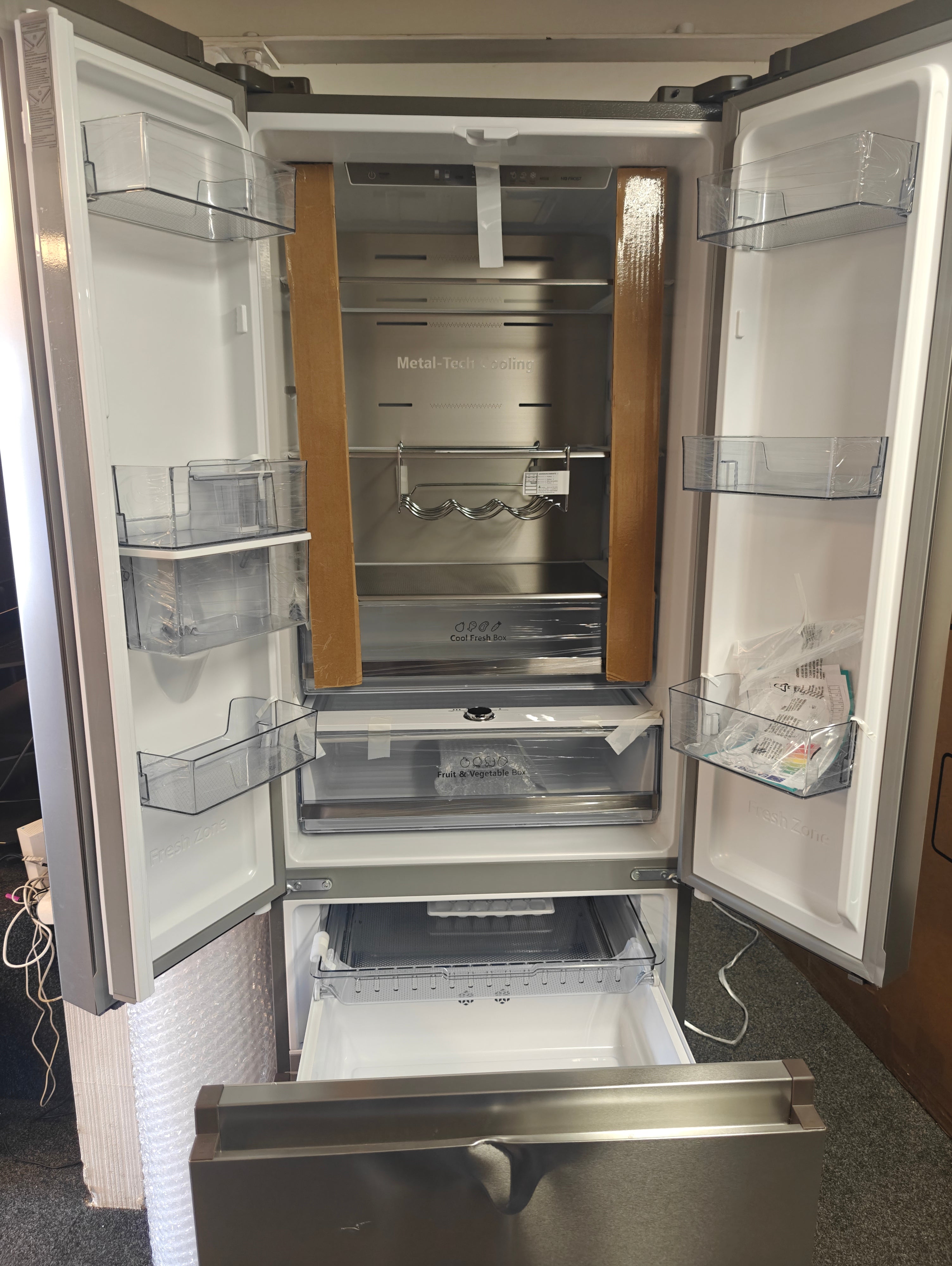 HISENSE RF632N4WIE SILVER NARROW AMERICAN FRIDGE FREEZER - Electronic World TV