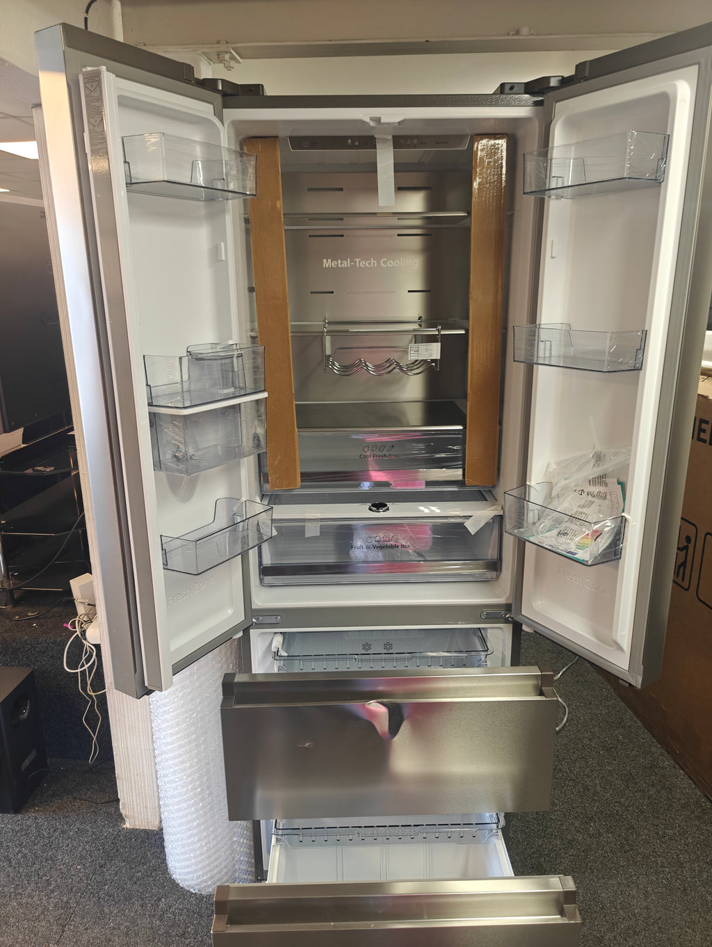 HISENSE RF632N4WIE SILVER NARROW AMERICAN FRIDGE FREEZER