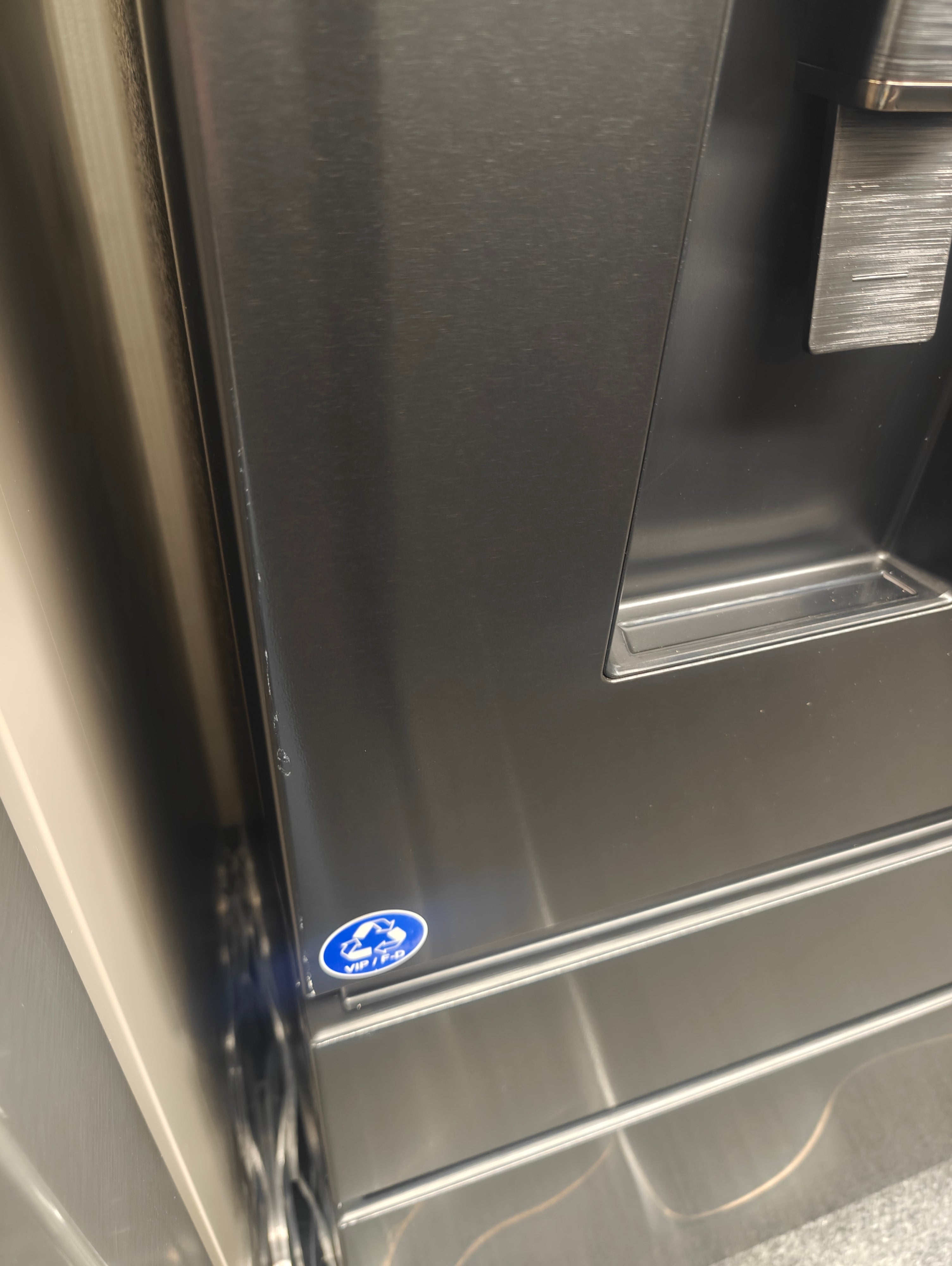 HISENSE RF540N4WFE BLACK NARROW PUREFLAT AMERICAN FRIDGE FREEZER - Electronic World TV