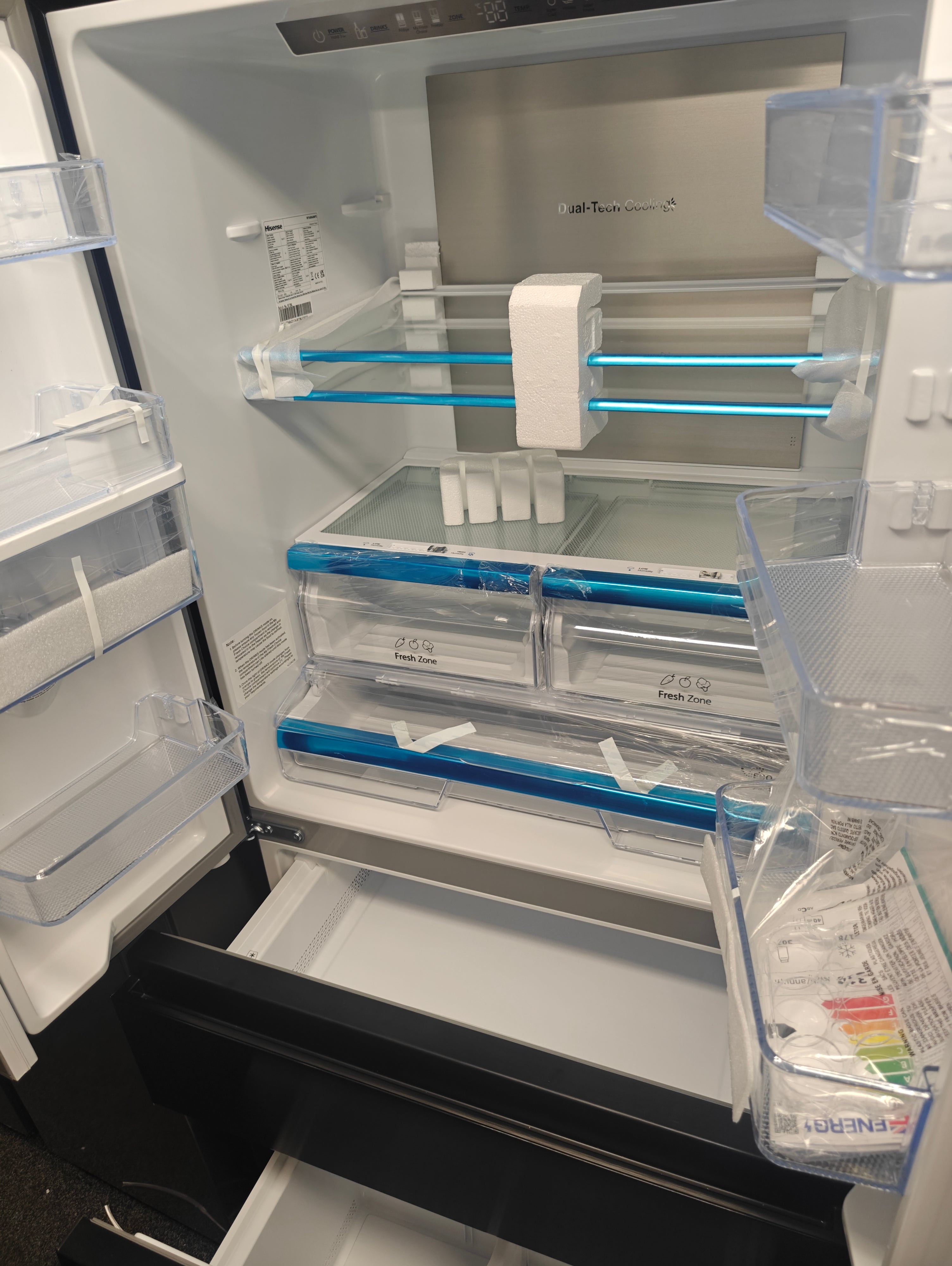 HISENSE RF540N4WFE BLACK NARROW PUREFLAT AMERICAN FRIDGE FREEZER - Electronic World TV