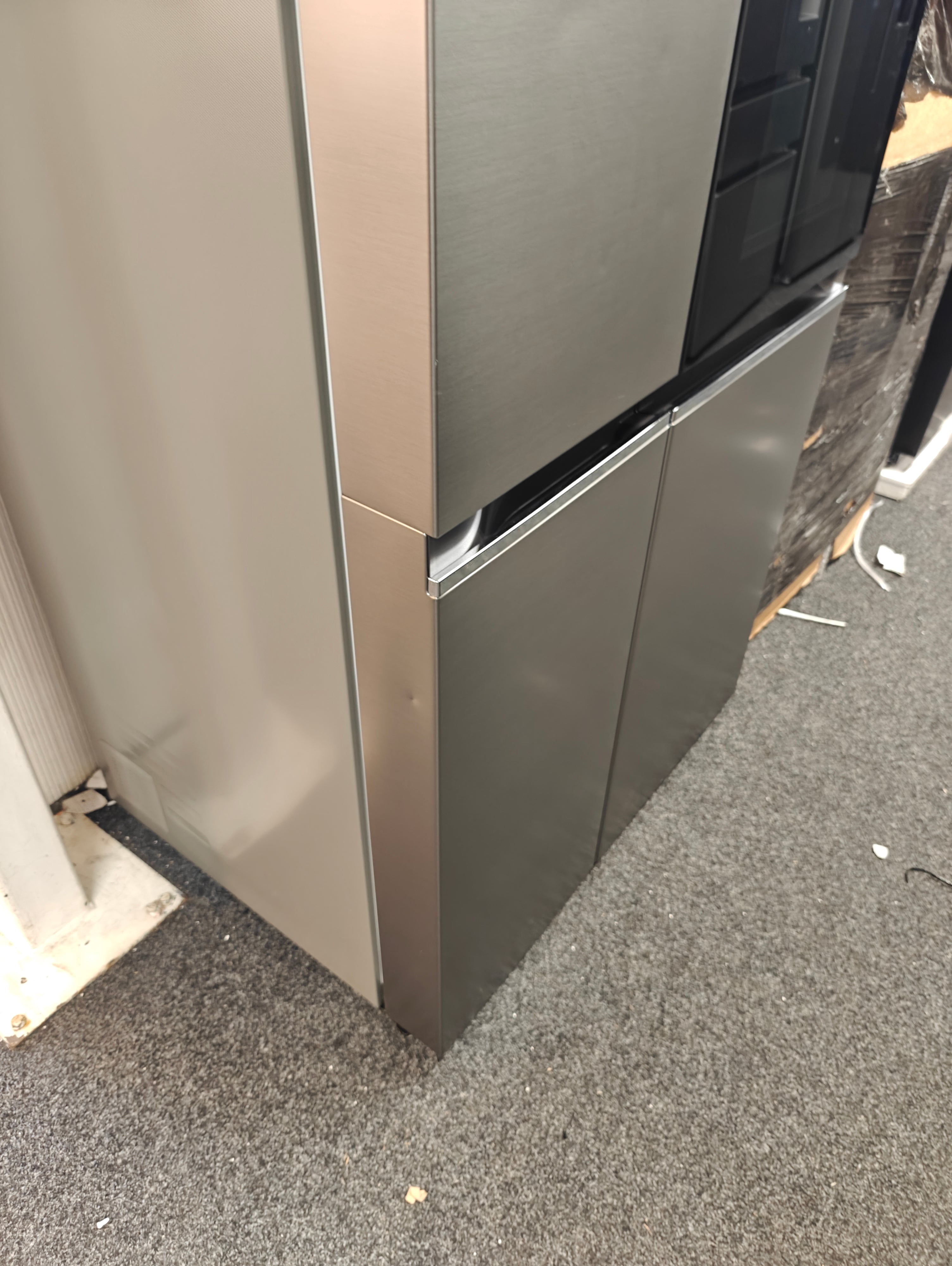 LG GSVV80PYLL INSTAVIEW AMERICAN FRIDGE FREEZER - STAINLESS STEEL - Electronic World TV