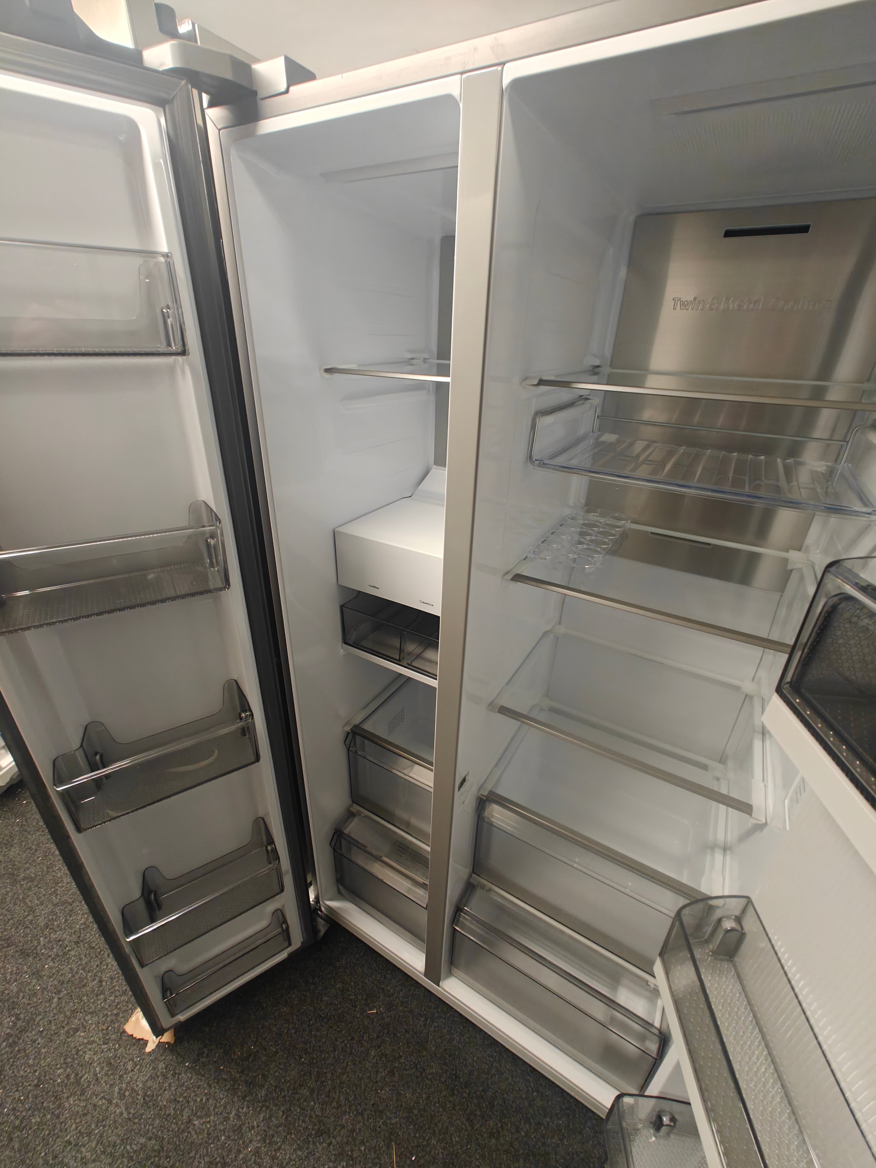 SAMSUNG RH69CG895DB1 BEVERAGE CENTRE AMERICAN FRIDGE FREEZER - BLACK - Electronic World TV