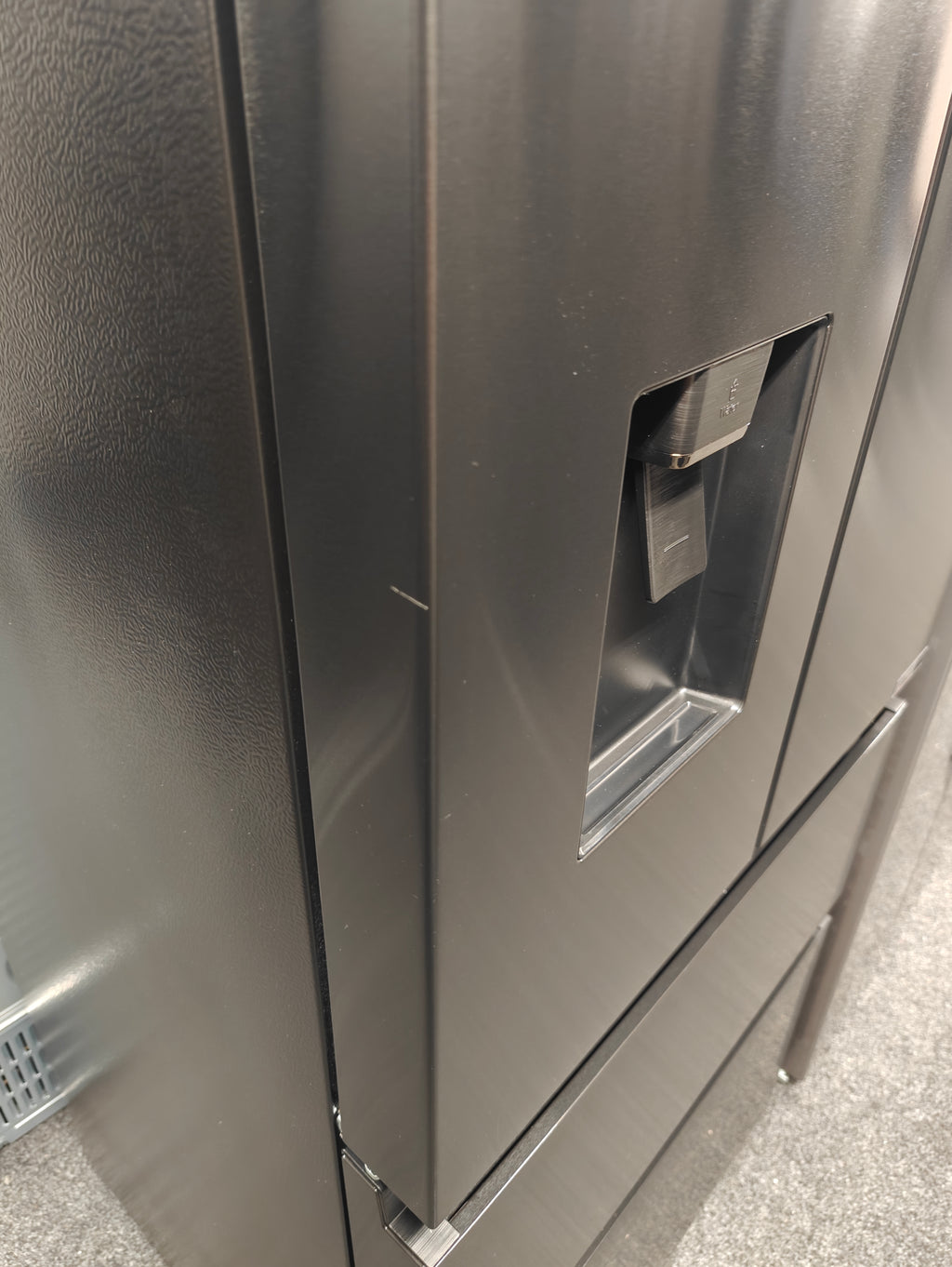 HISENSE RF632N4WFE BLACK NARROW AMERICAN FRIDGE FREEZER