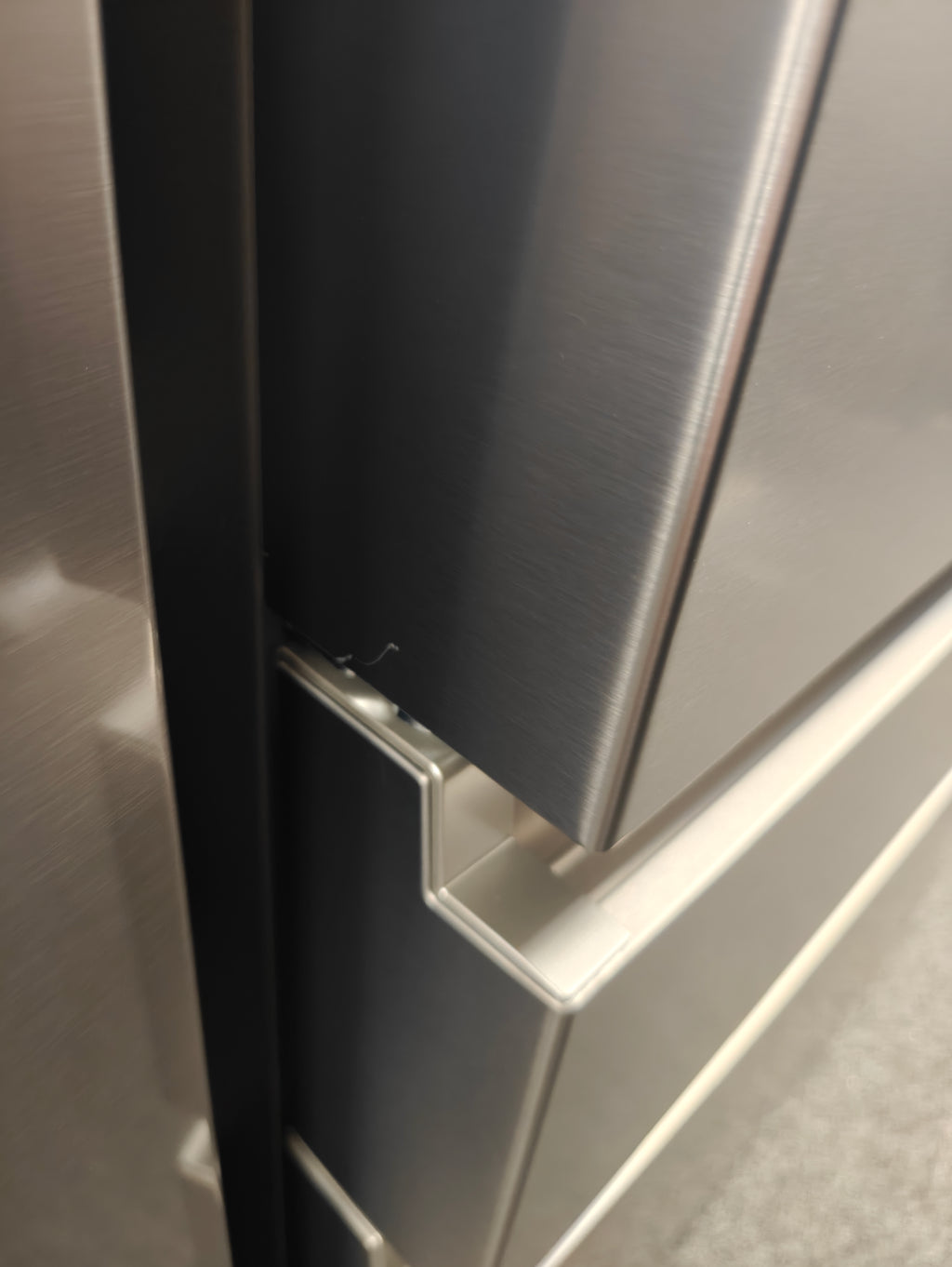 HISENSE RF728N4SASE PUREFLAT SMART AMERICAN FRIDGE FREEZER - STAINLESS STEEL