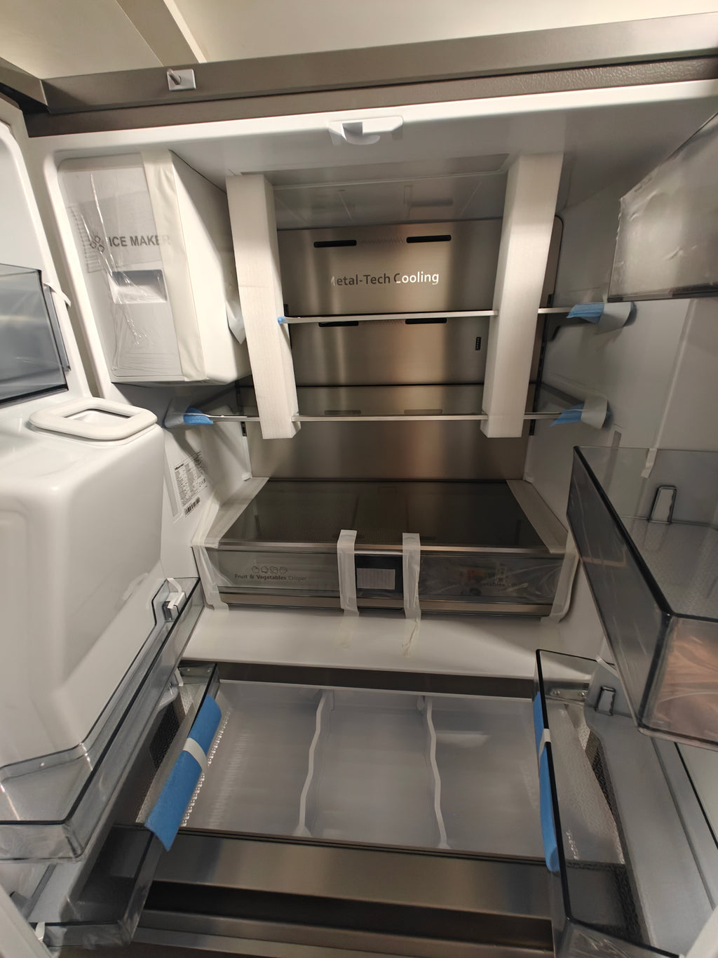 HISENSE RF728N4SASE PUREFLAT SMART AMERICAN FRIDGE FREEZER - STAINLESS STEEL