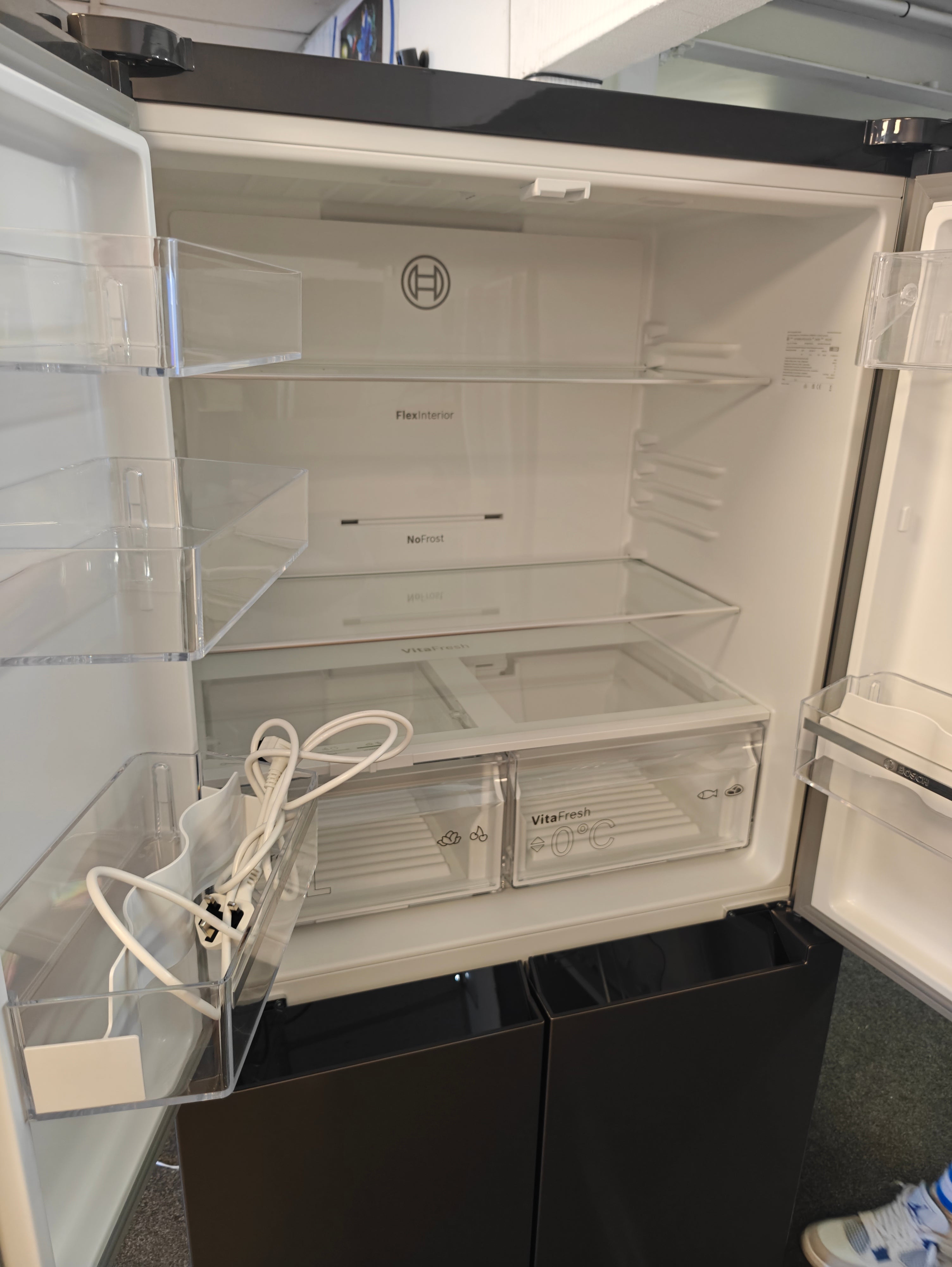 BOSCH KFN96VPEAG FRENCH DOOR AMERICAN FRIDGE FREEZER - STAINLESS STEEL - Electronic World TV