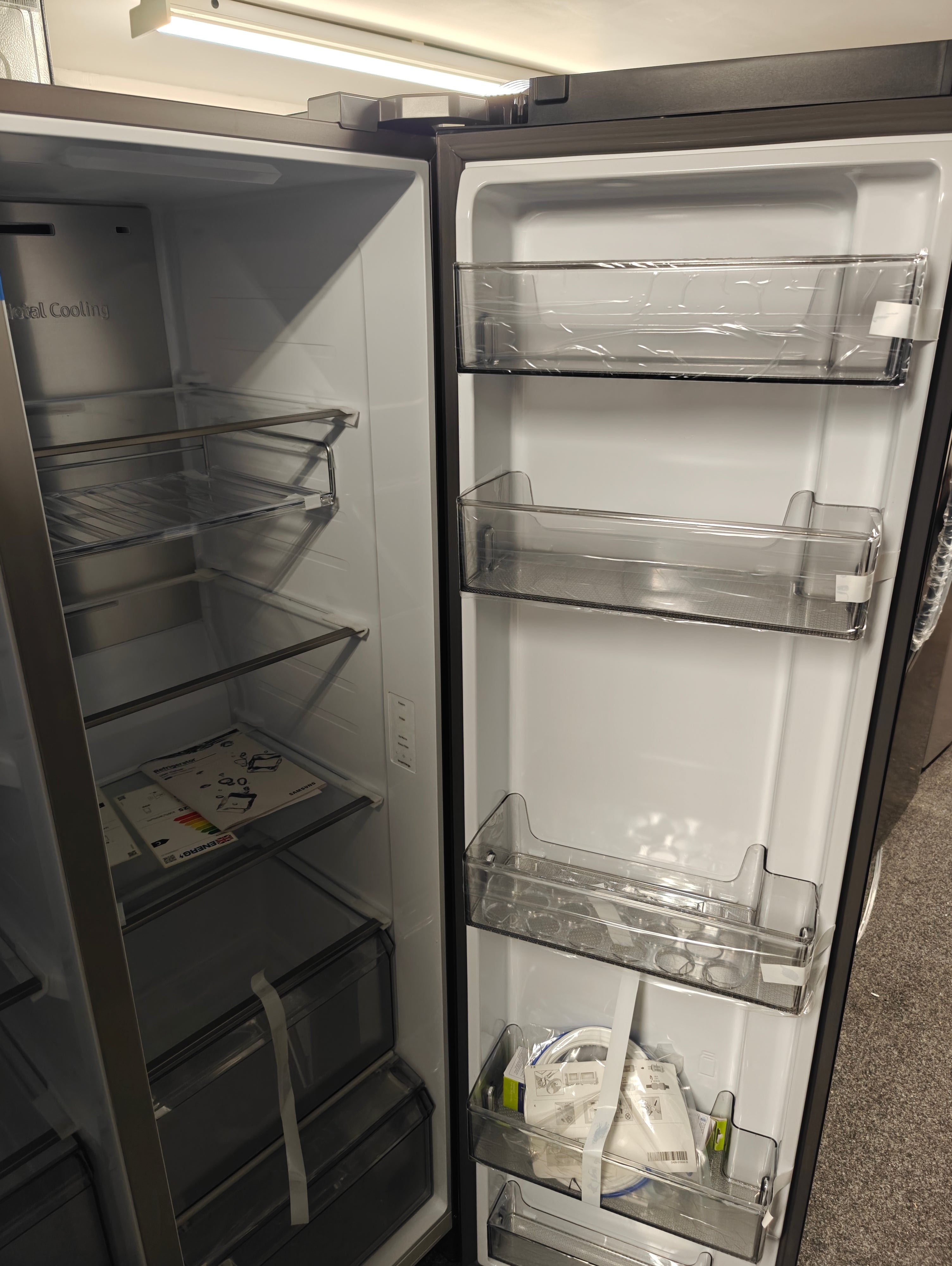 SAMSUNG RS68A884CB1 SPACEMAX AMERICAN FRIDGE FREEZER - STAINLESS STEEL. - Electronic World TV