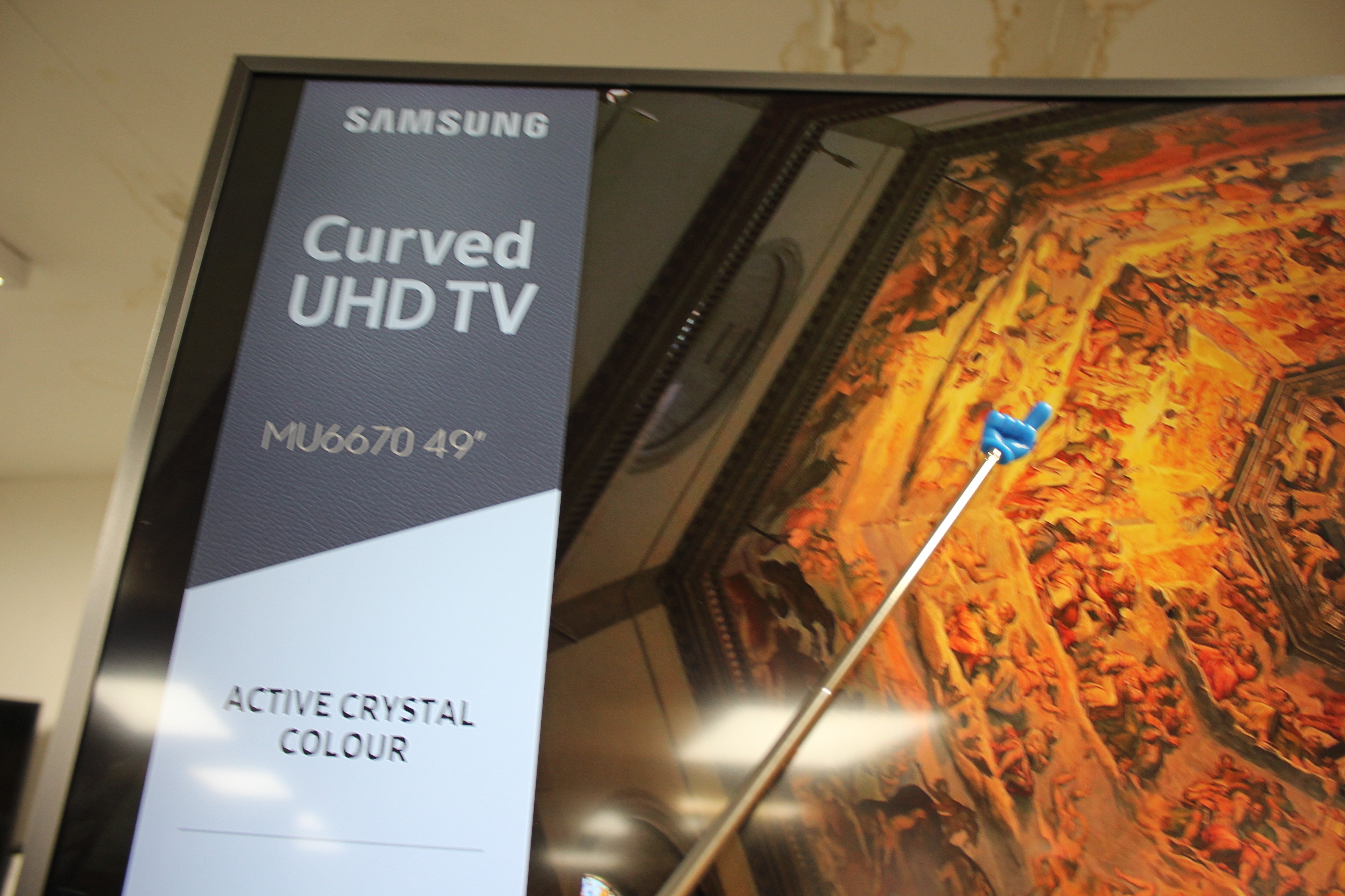 49" Samsung UE49MU6670 Curved 4K Ultra HD HDR Smart LED TV