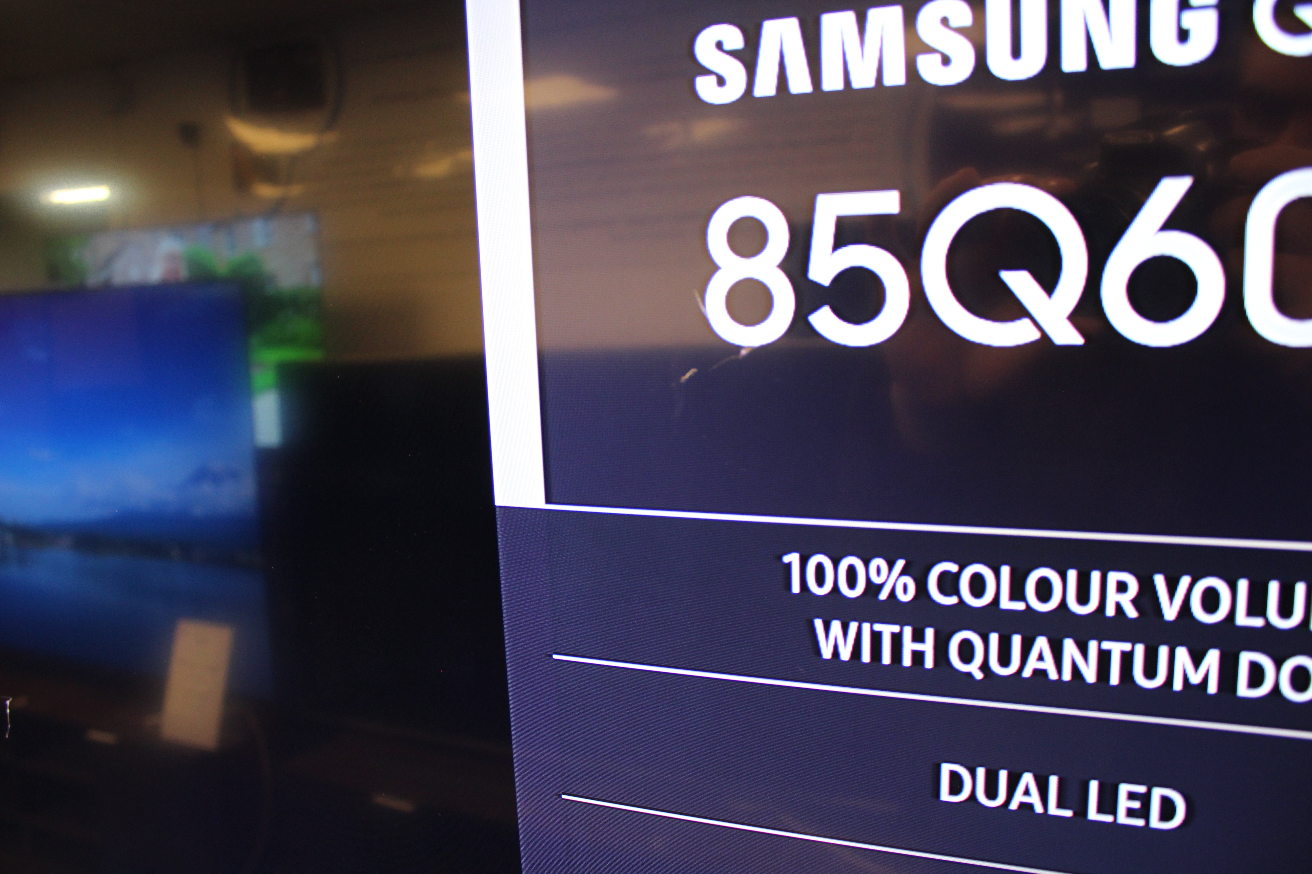 85" Samsung QE85Q60TAUXXU Crystal 4K Quantum HDR Smart QLED TV