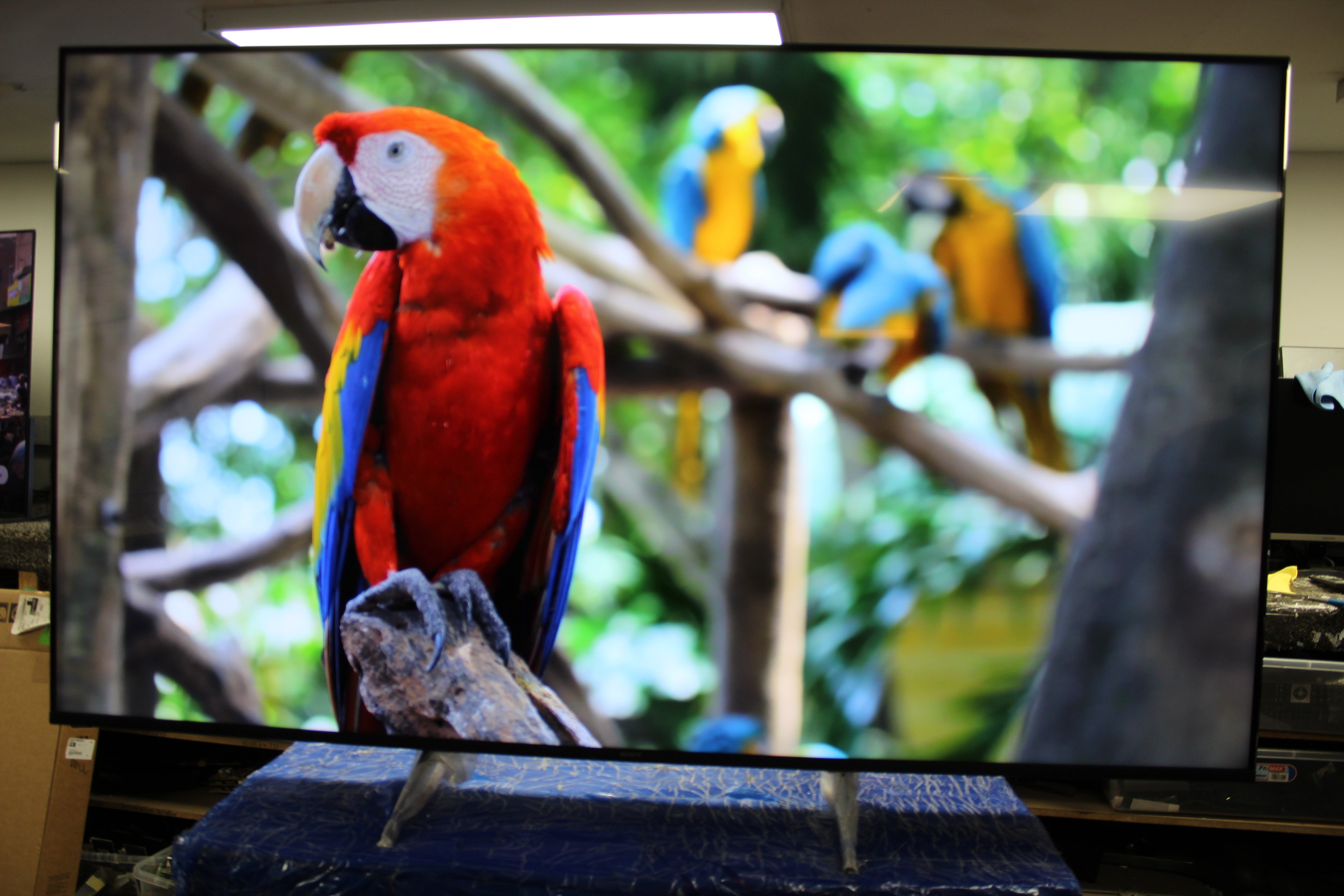 85" Sony Bravia KD85X80LU 4K HDR Google LED TV