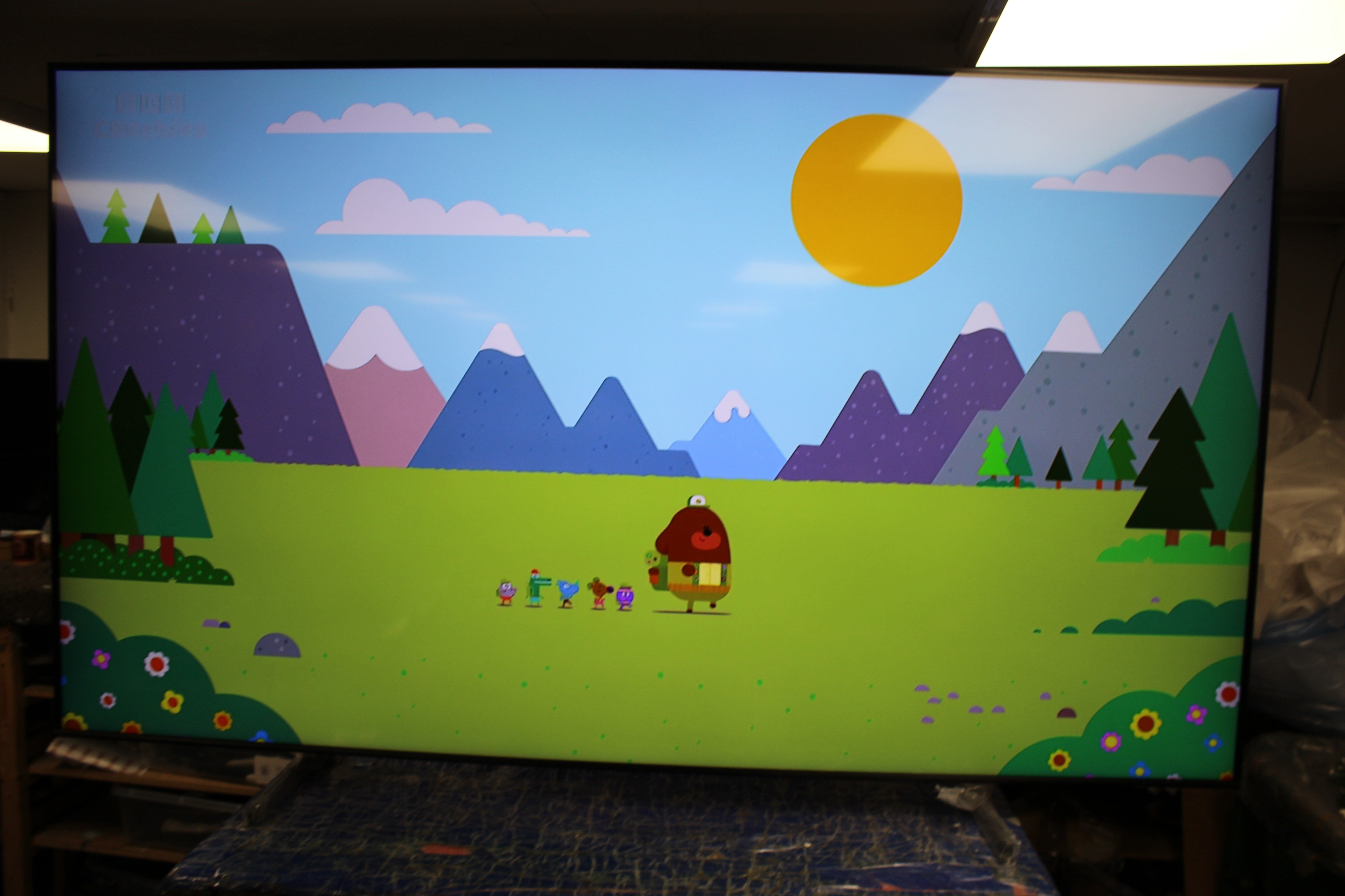 85" Samsung QE85Q60CAUXXU 4K HDR Smart QLED TV