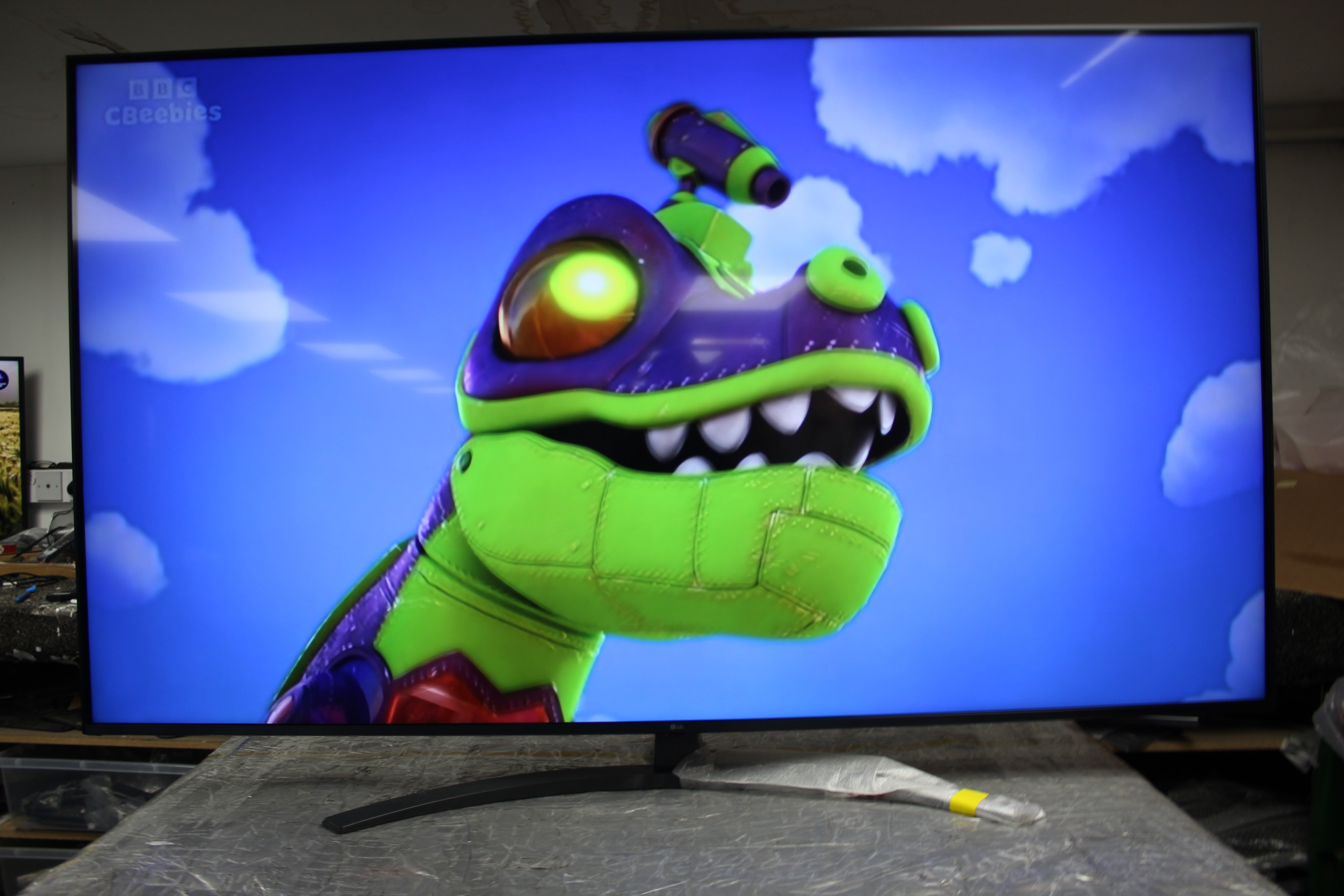 65" LG 65UT81006LA 4K Ultra HD HDR Smart LED TV
