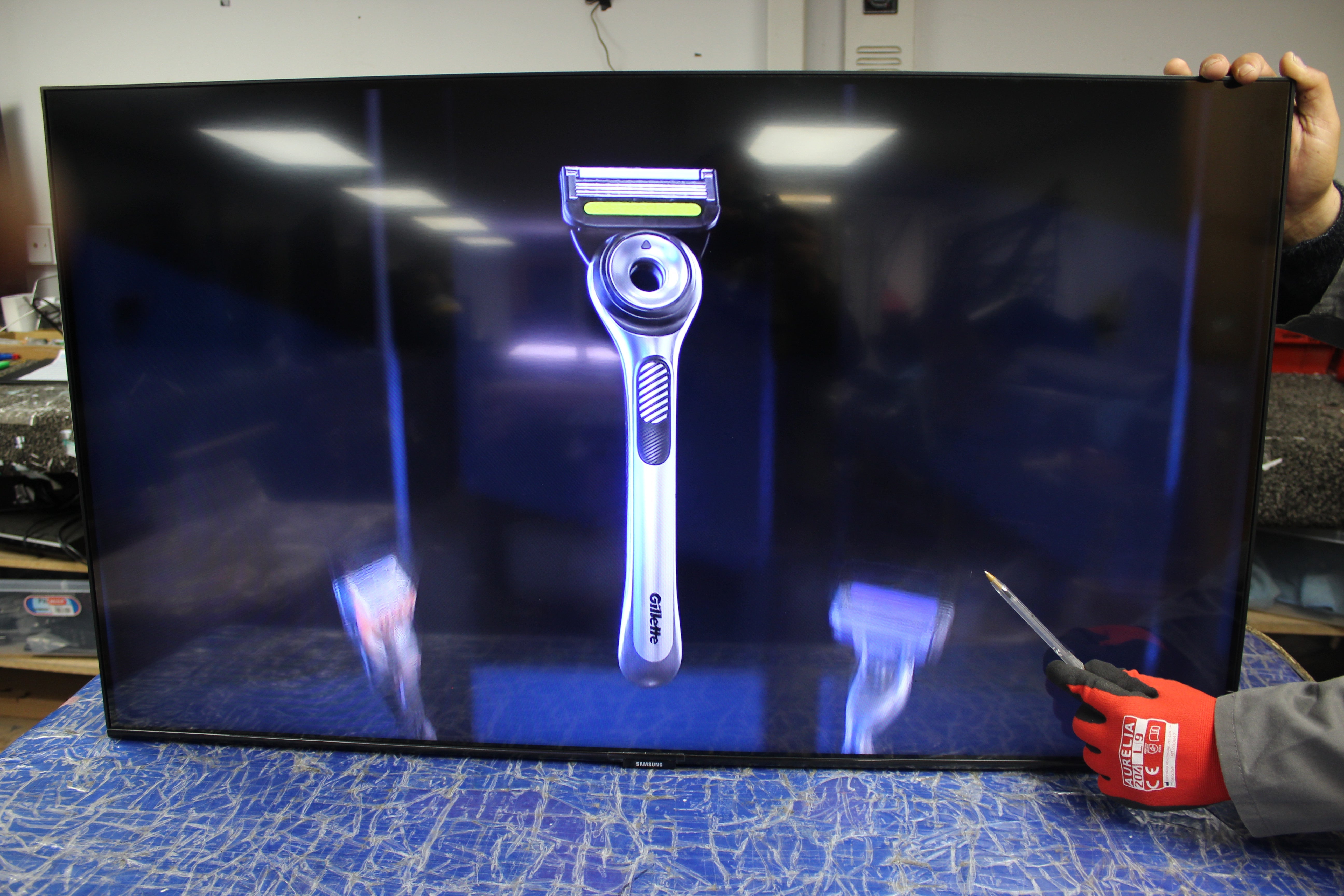 43" Samsung QE43Q60TAUXXU Crystal 4K Quantum HDR Smart QLED TV - Electronic World TV