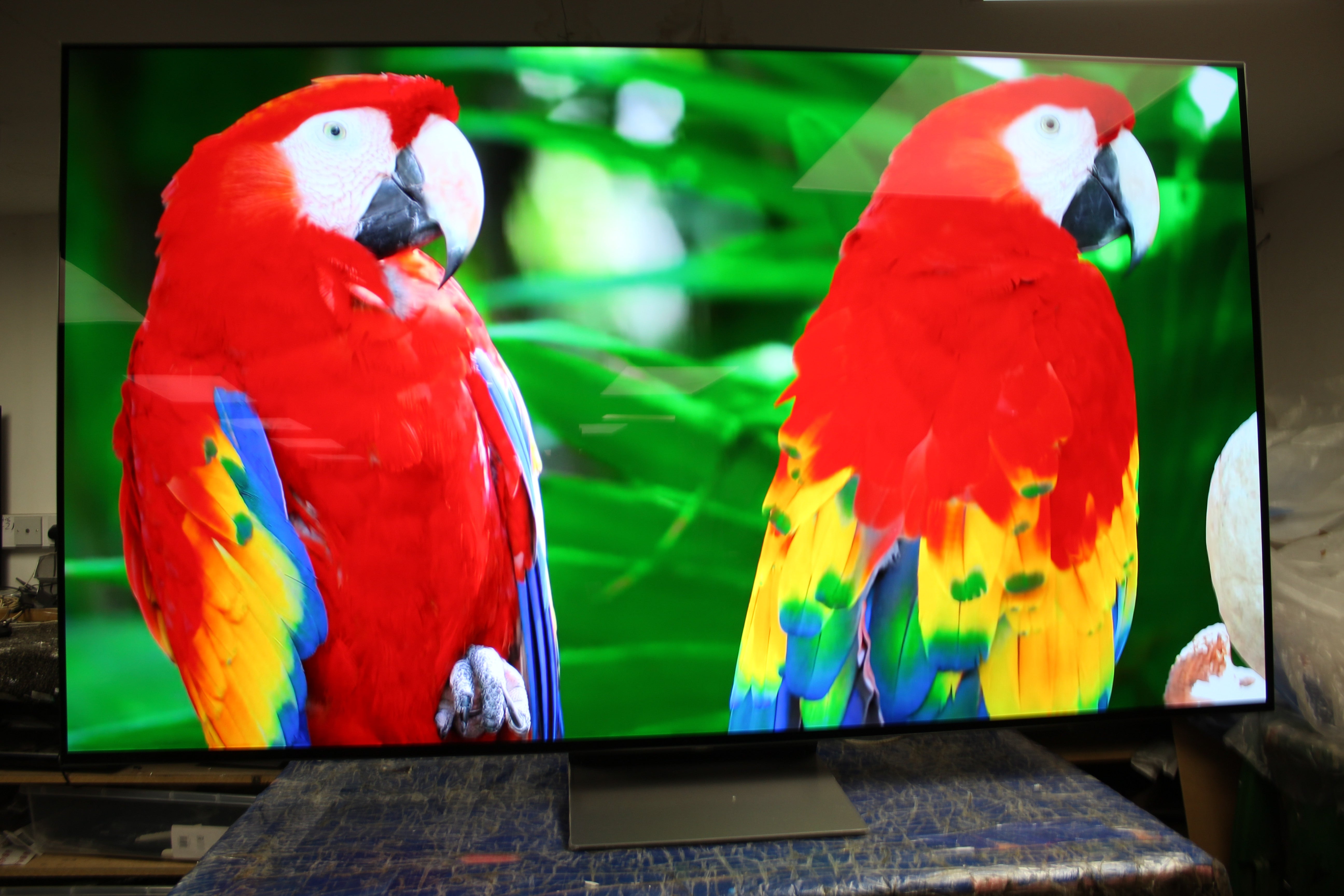 77" Samsung QE77S90DAEXXU Flagship 4K HDR OLED TV