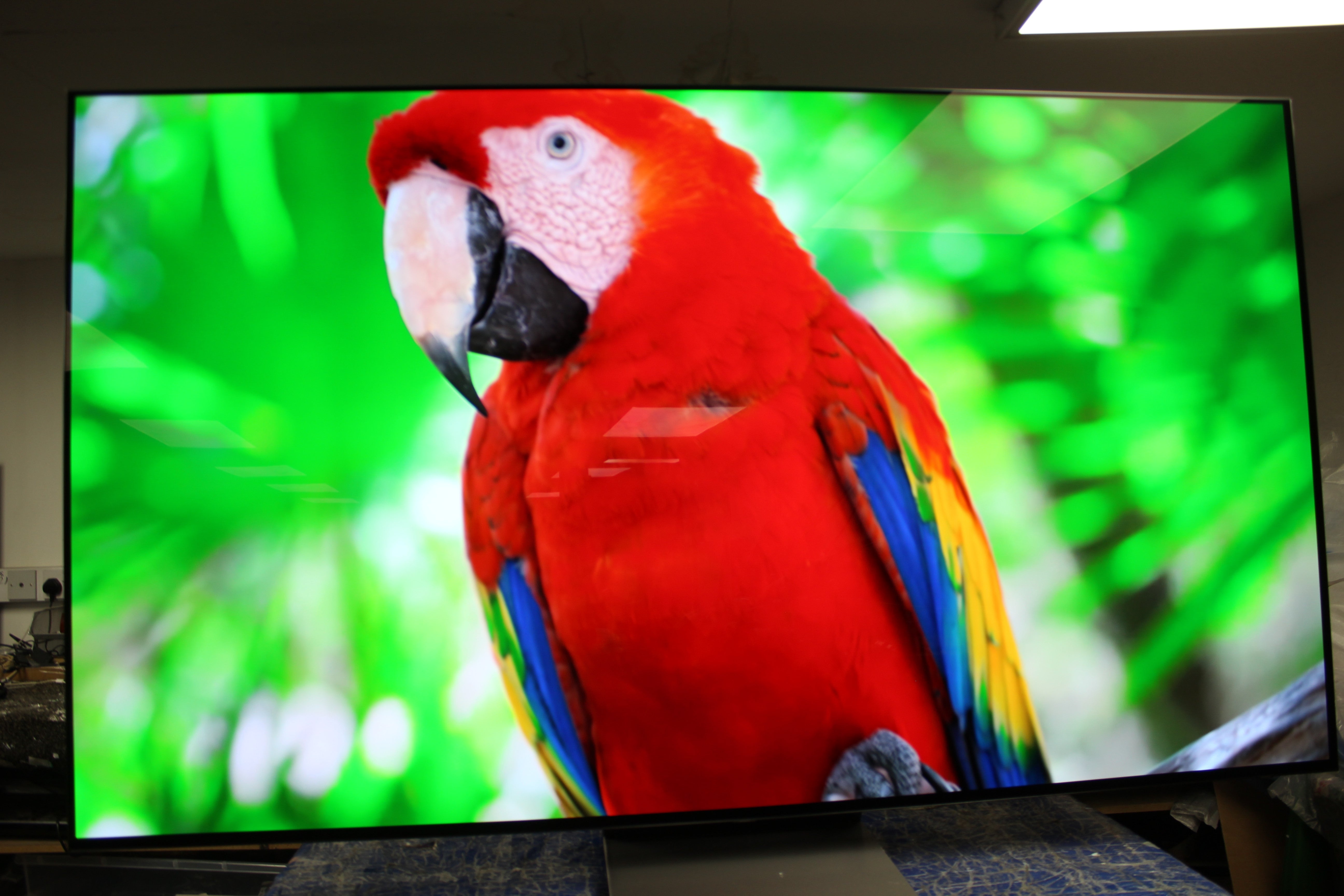 77" Samsung QE77S90DAEXXU Flagship 4K HDR OLED TV