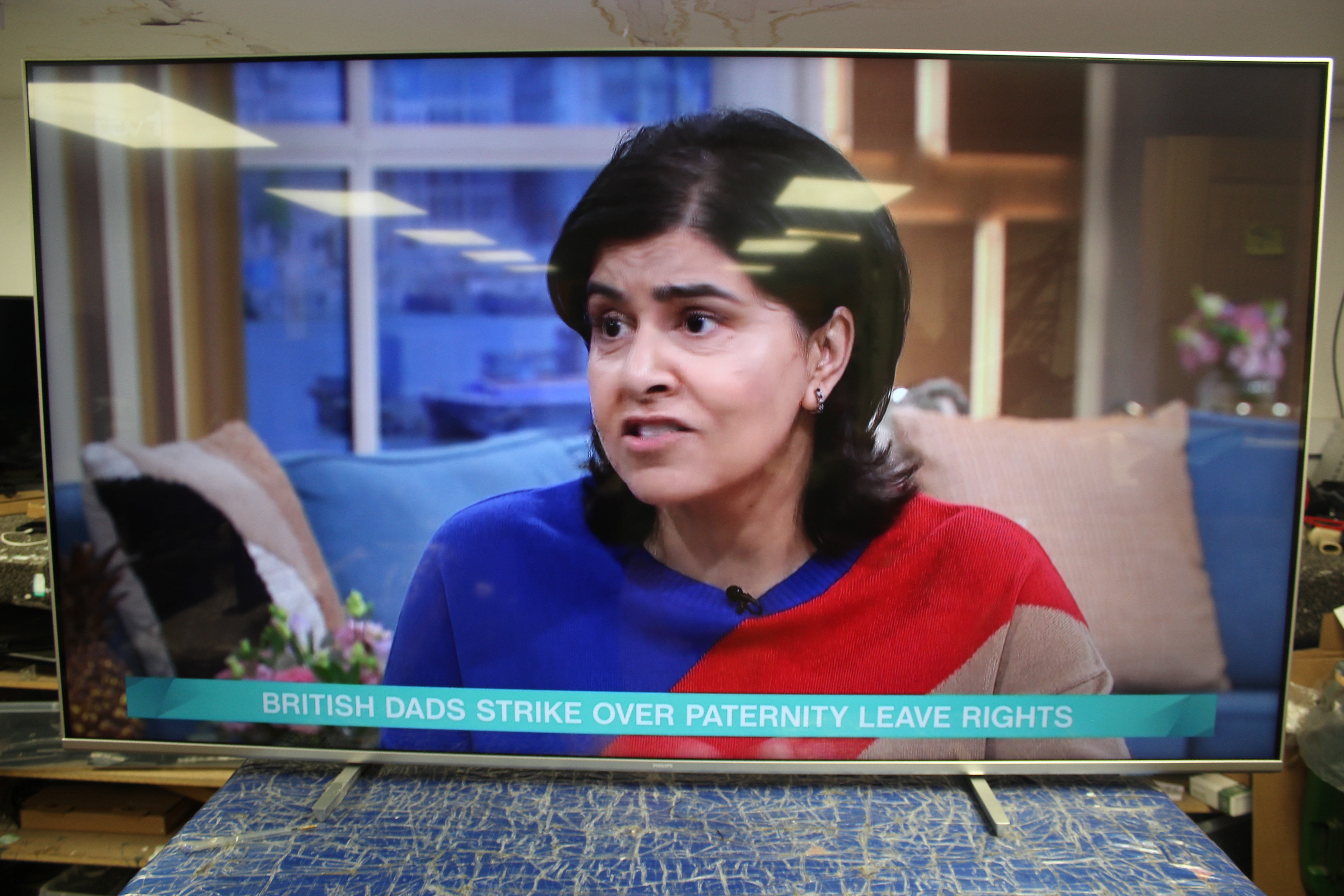 70" Philips 70PUS7956/12 Ambilight 4K HDR Android Smart LED TV - Electronic World TV