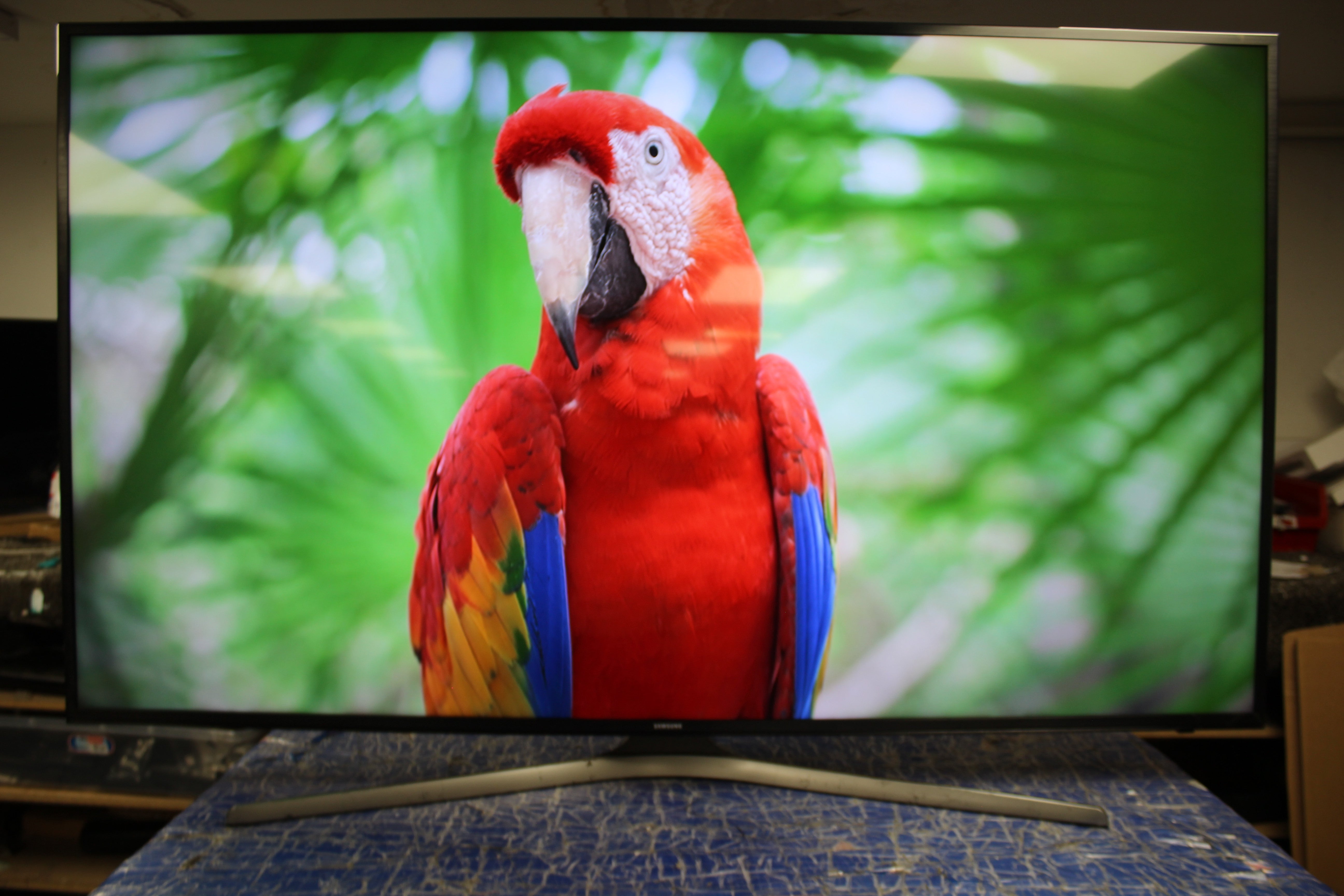 65 Samsung UE65KU6020 4K HDR Smart LED TV