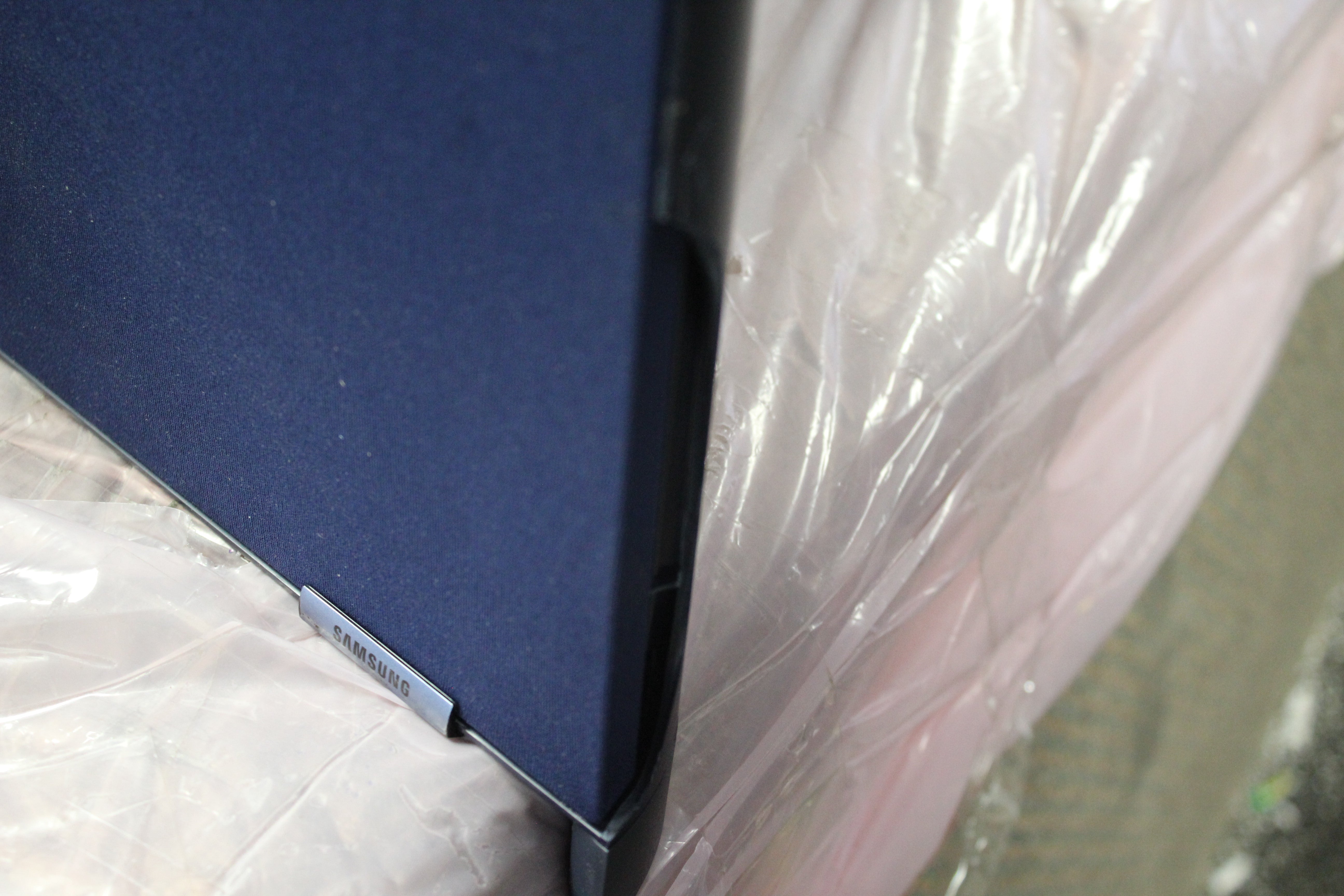 43" Samsung "The Sero" QE43LS05BG 4K HDR Smart QLED TV - Electronic World TV