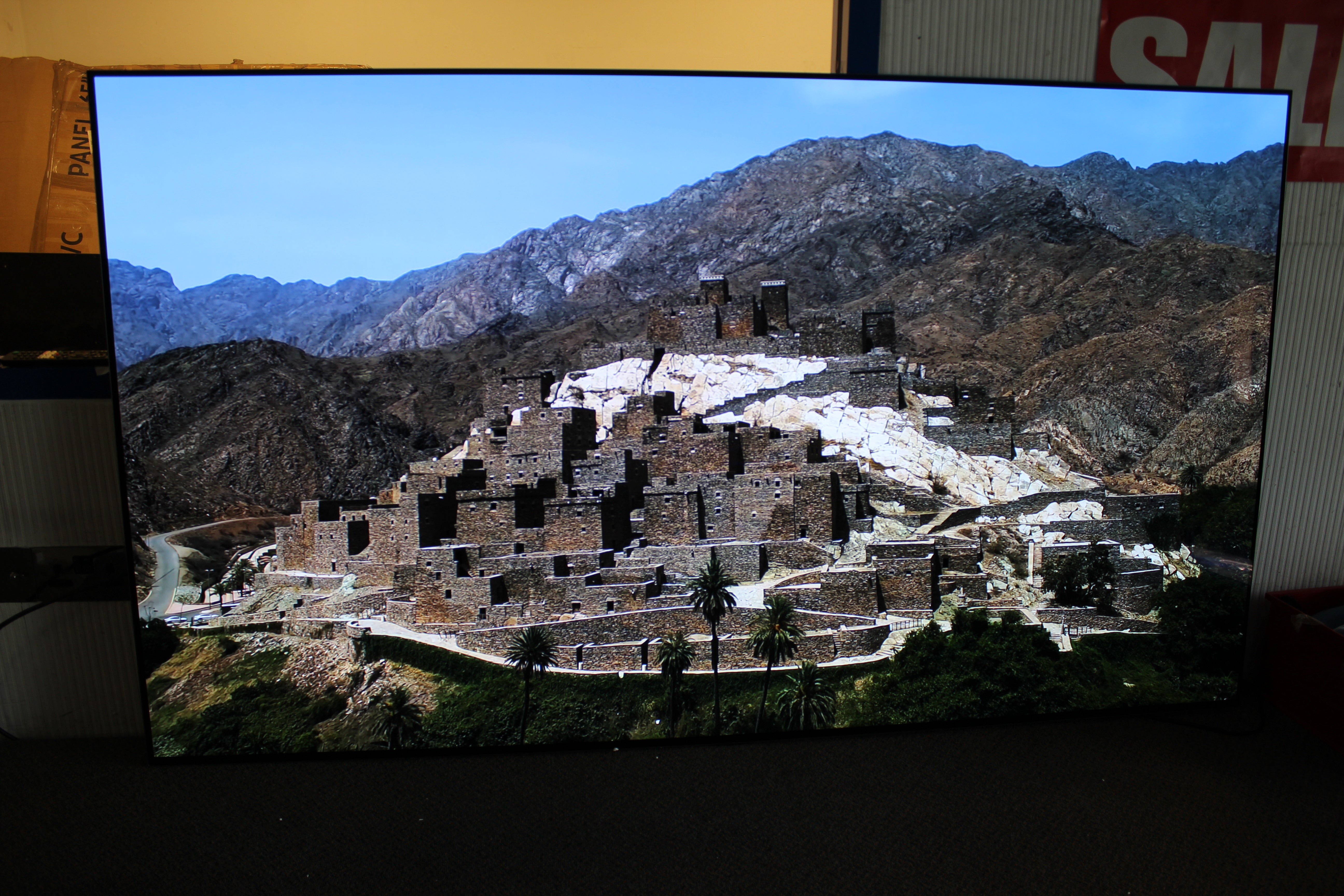 77" LG OLED77C54LA 4K HDR Smart Evo Ai OLED TV