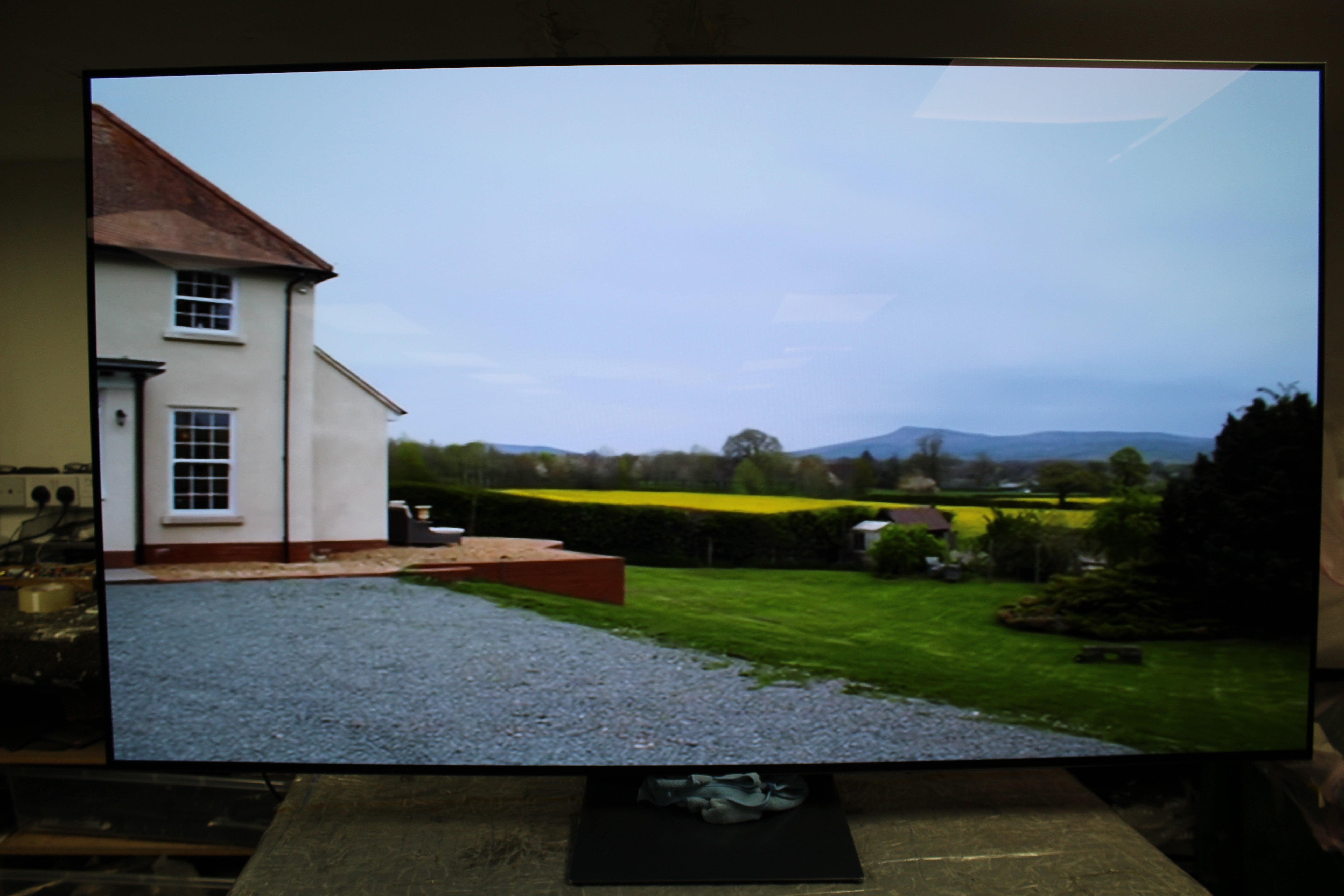 77" Samsung QE77S90DAEXXU Flagship 4K HDR OLED TV
