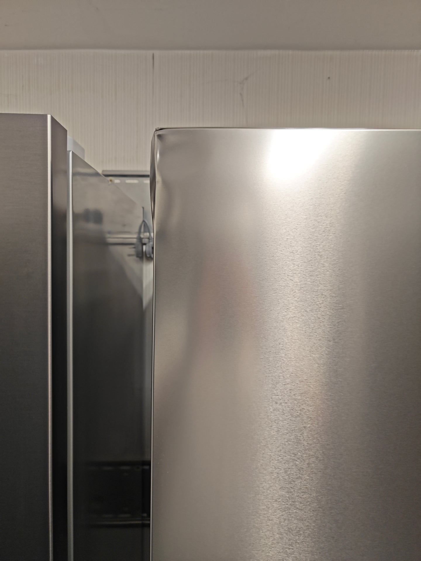 HISENSE RS818N4TIE Stainless Steel American Fridge Freezer