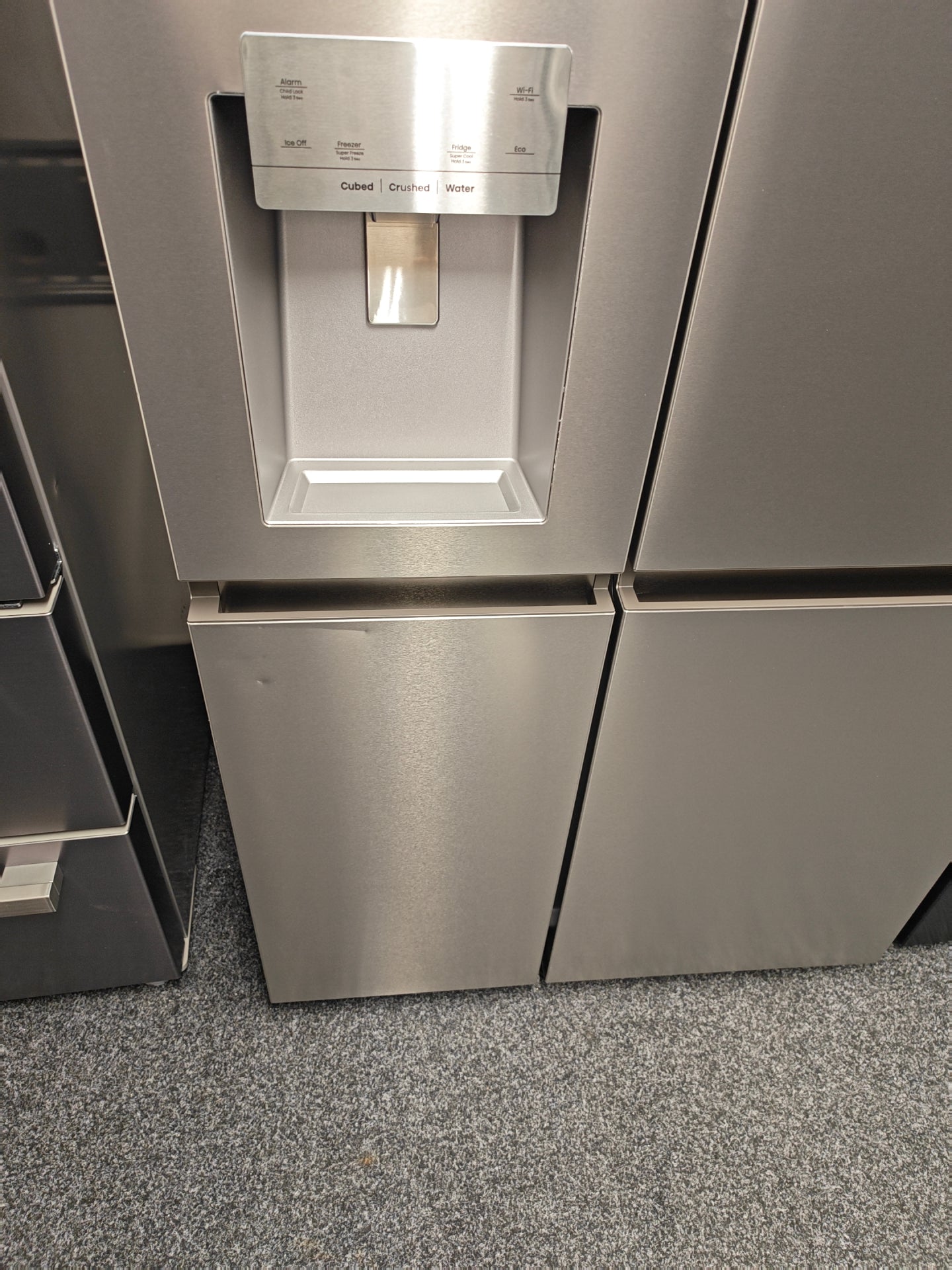 HISENSE RS818N4TIE Stainless Steel American Fridge Freezer