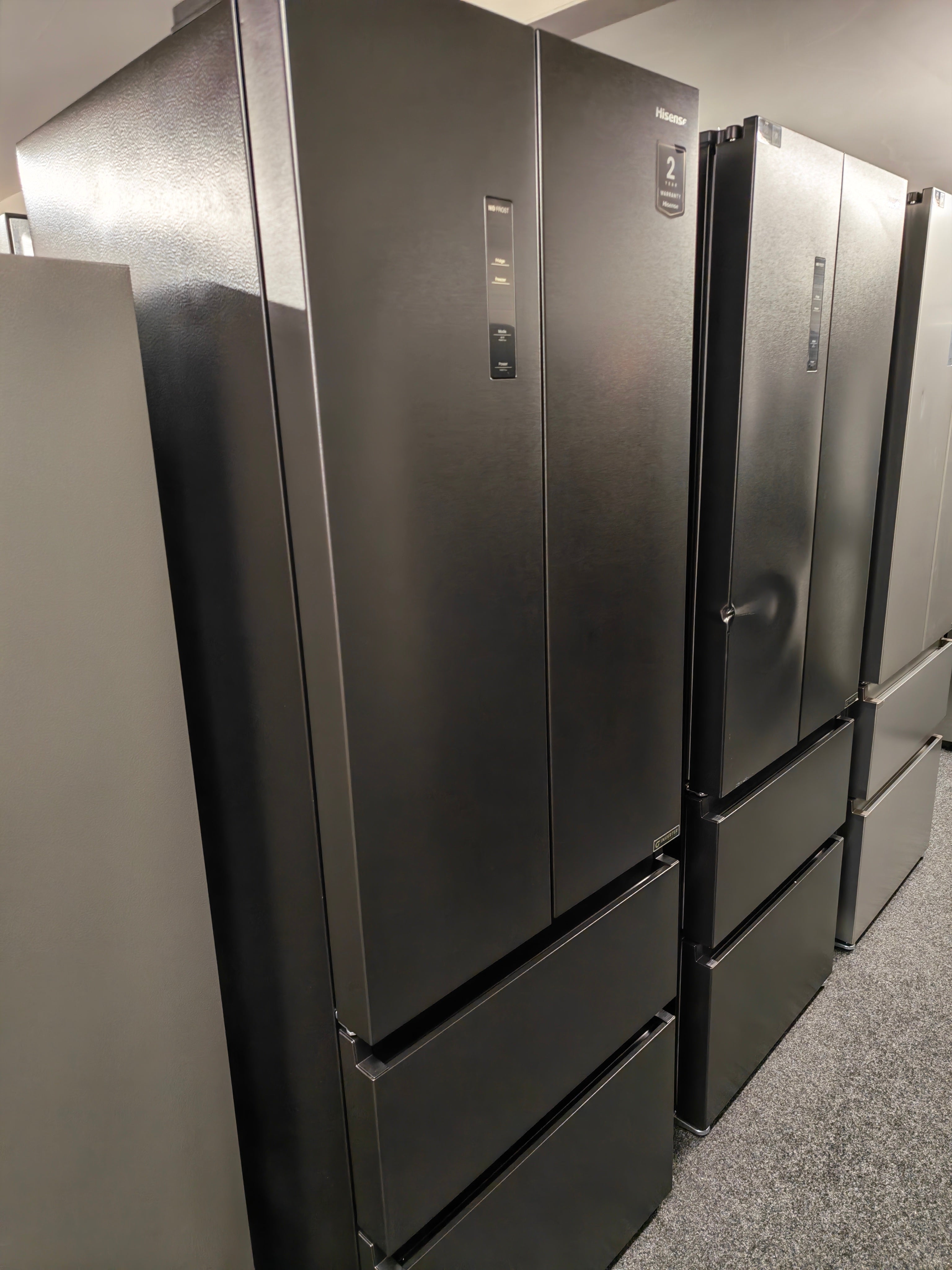 Hisense RF632N4AFE2 Black Narrow American Fridge Freezer