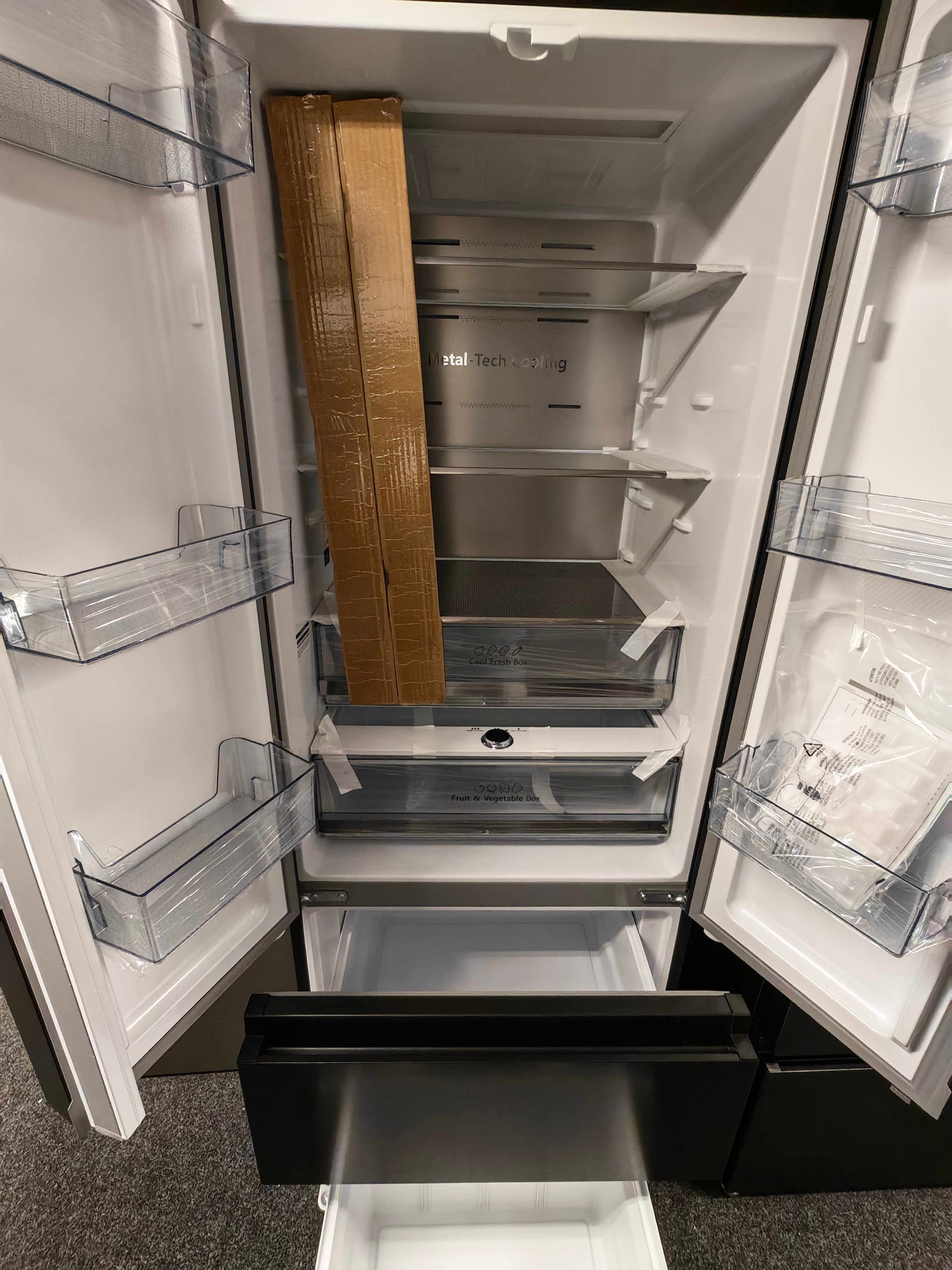 Hisense RF632N4AFE2 Black Narrow American Fridge Freezer