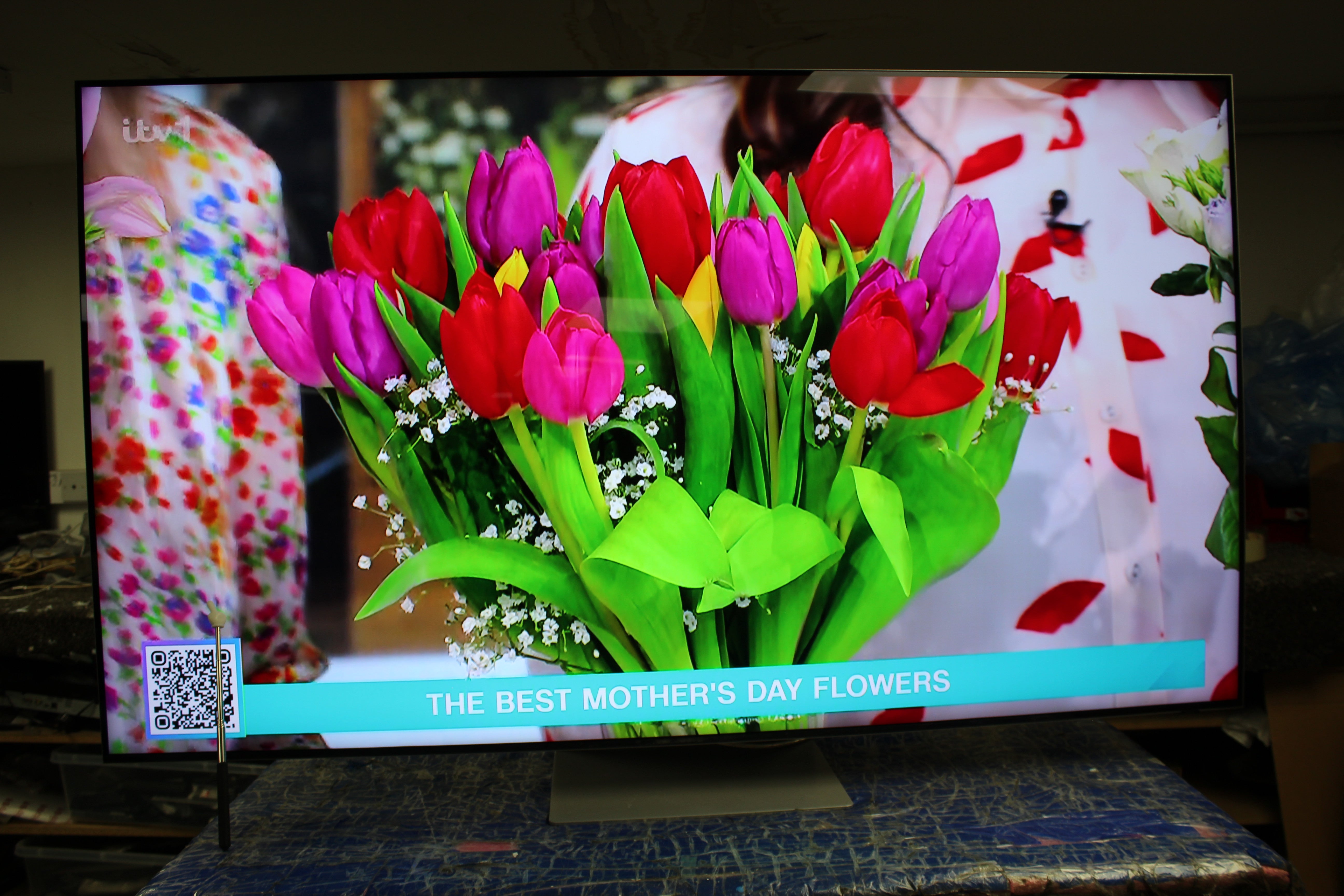 65" Samsung QE65QN700CTXXU Flagship 8K HDR Neo QLED TV