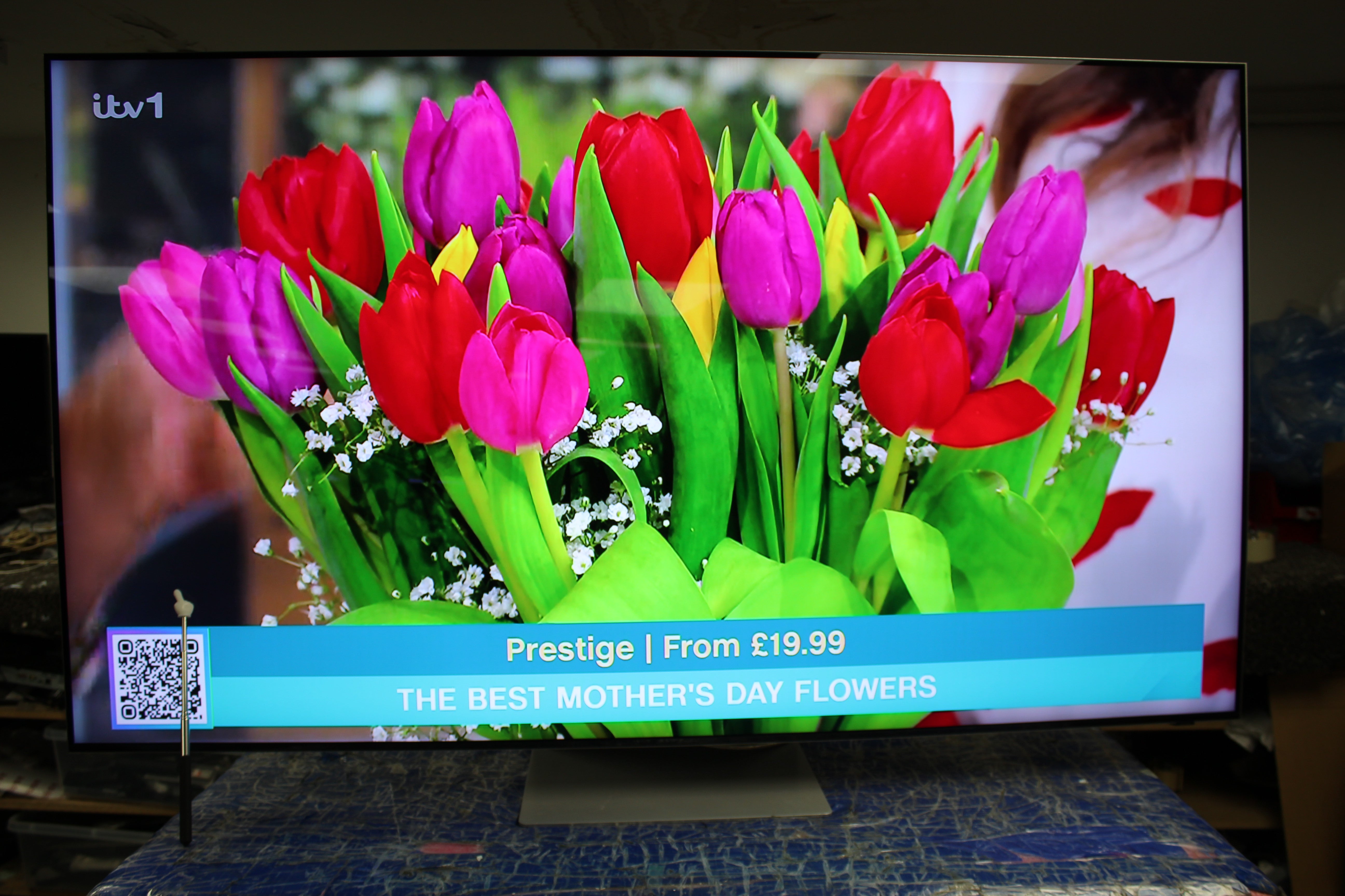 65" Samsung QE65QN700CTXXU Flagship 8K HDR Neo QLED TV