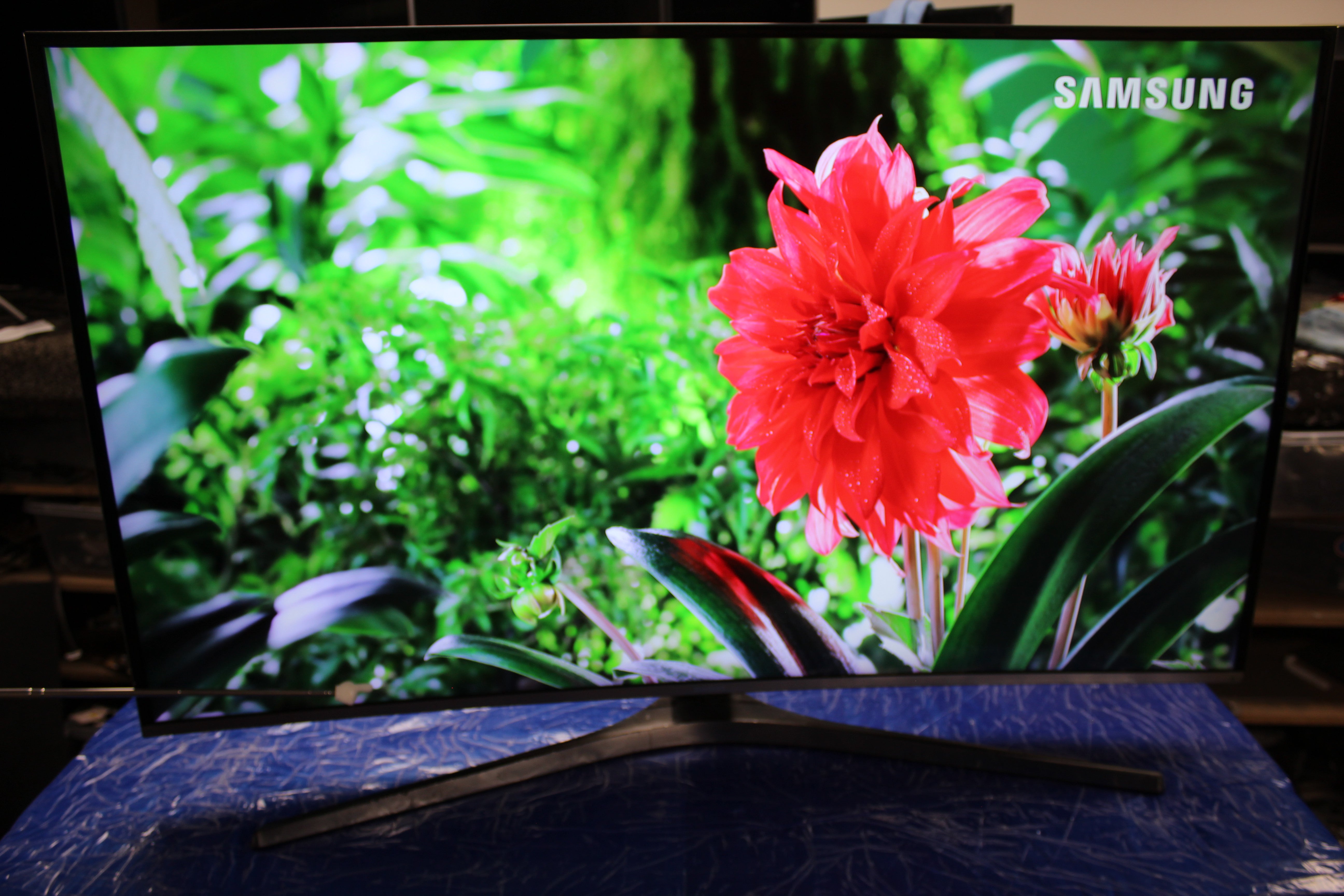 49 Samsung UE49KU6670 Curved 4K HDR Smart LED TV