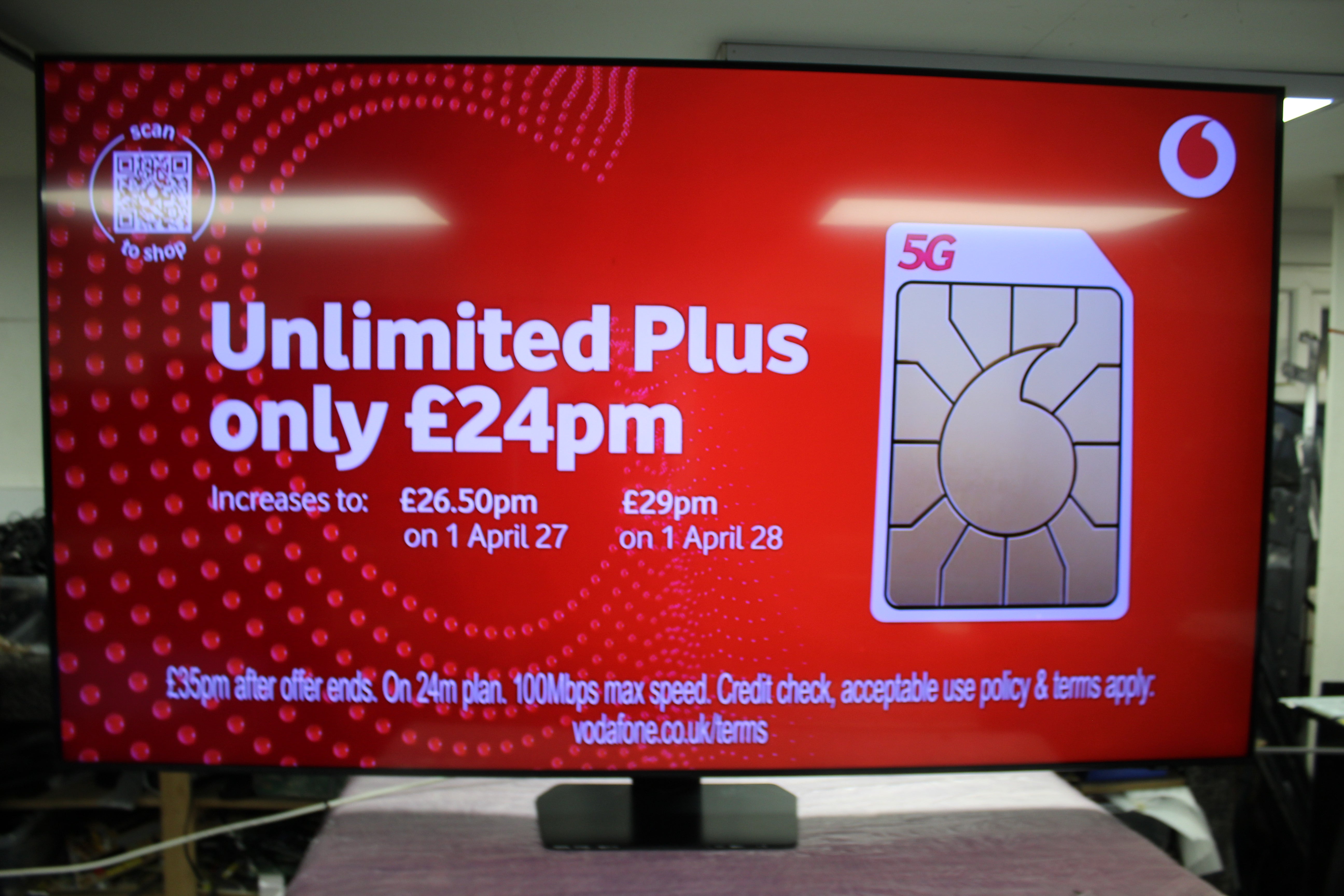 85" Samsung UE85BU8000KXXU 4K HDR Crystal Smart LED TV