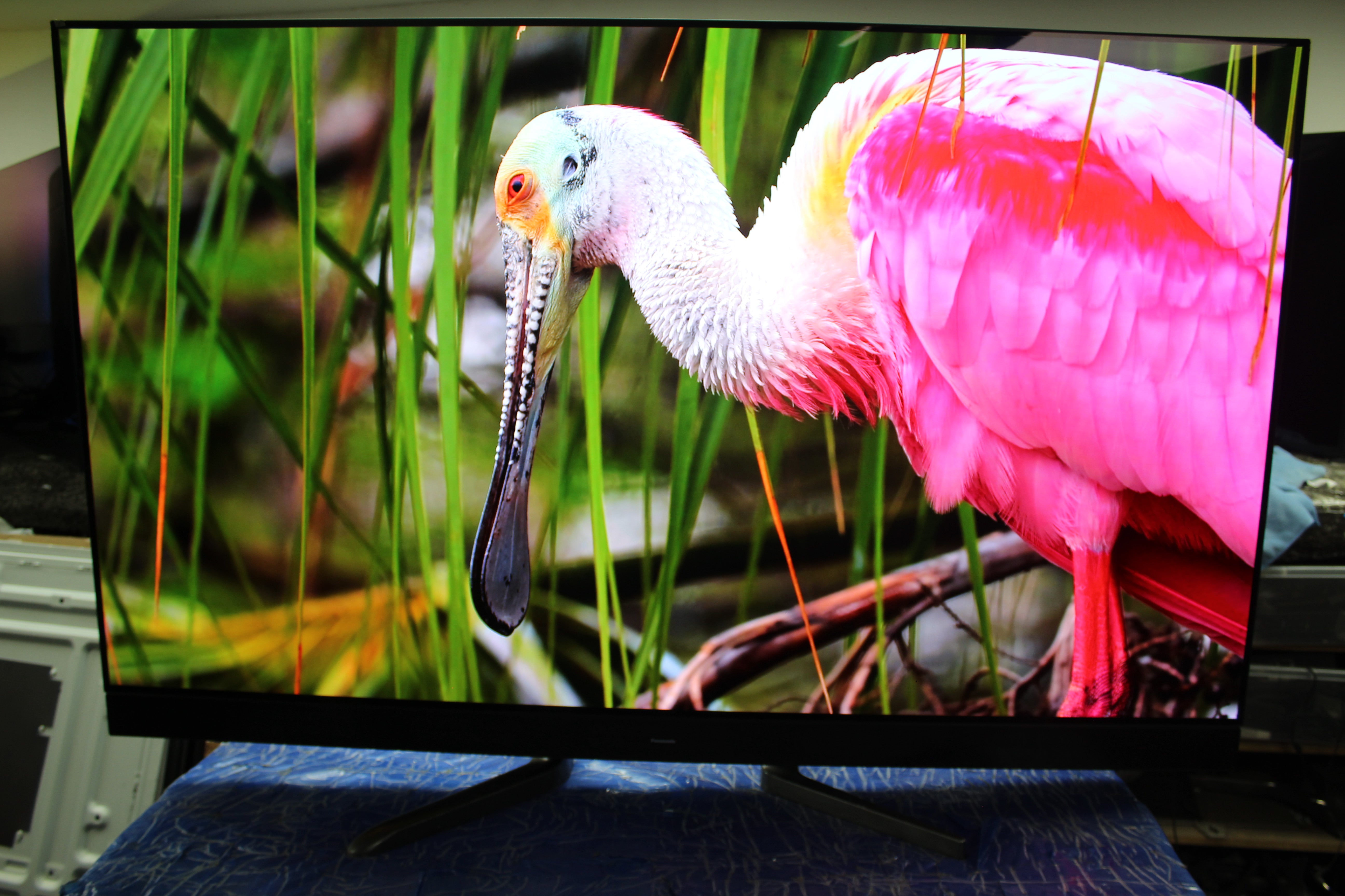 65" Panasonic TX-65LZ2000B 4K HDR Smart OLED TV