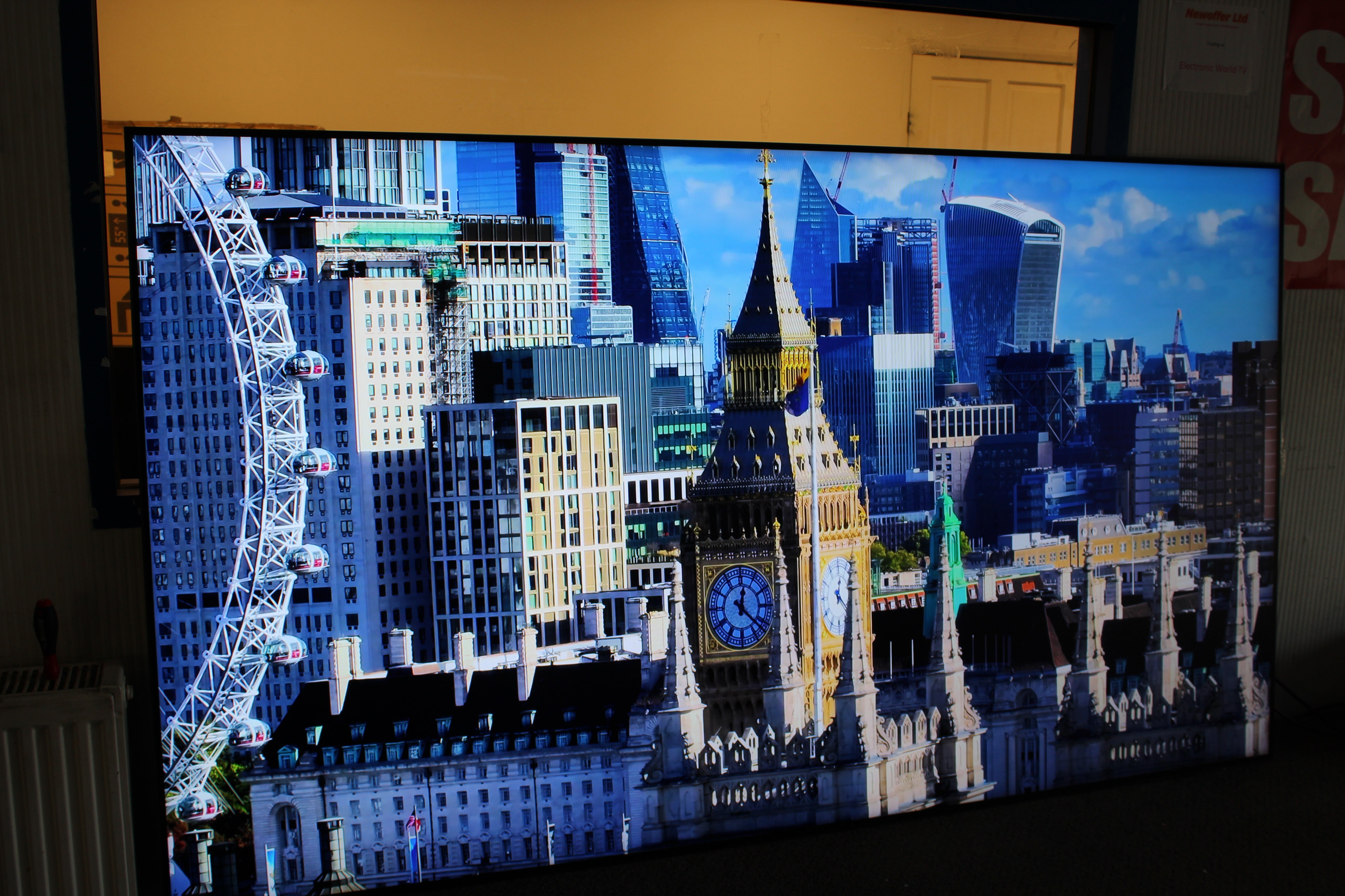 85" Samsung QE85QN90F Flagship 4K HDR Neo QLED TV