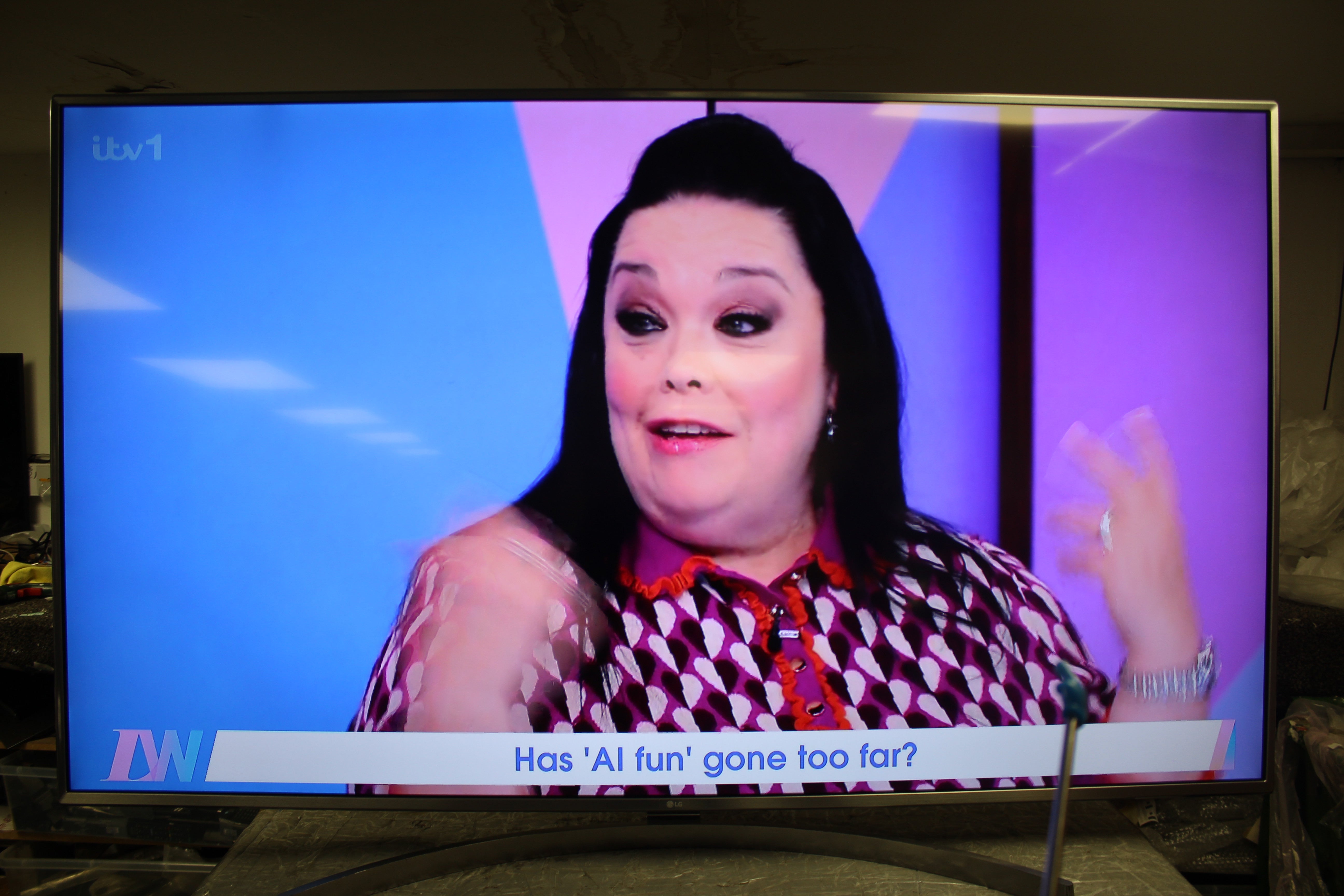 70" LG 70UK6950PLA 4K Ultra HD HDR Smart LED TV