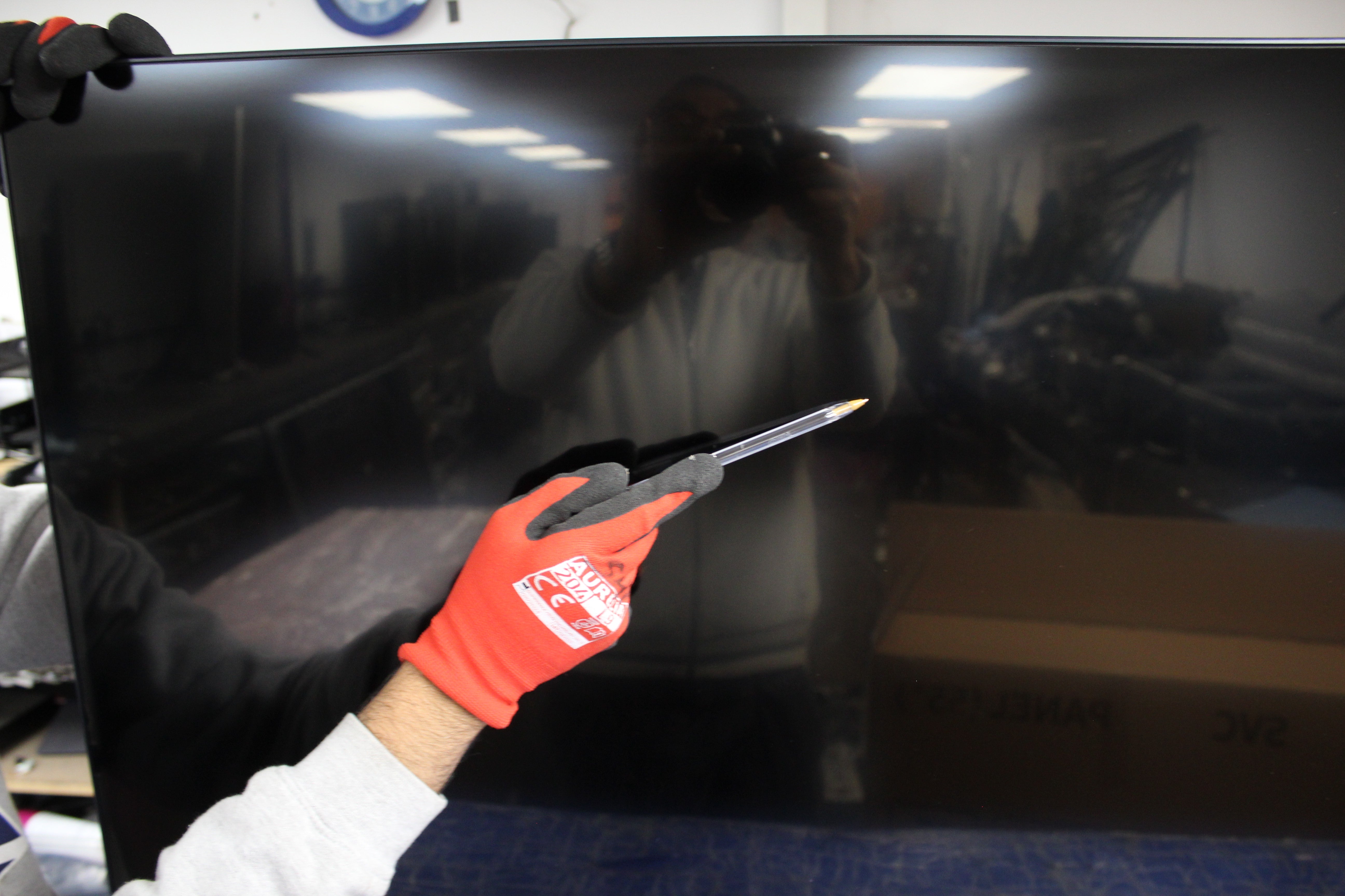 55" Hisense 55U7NQTUK Premium 4K HDR Smart Mini LED TV