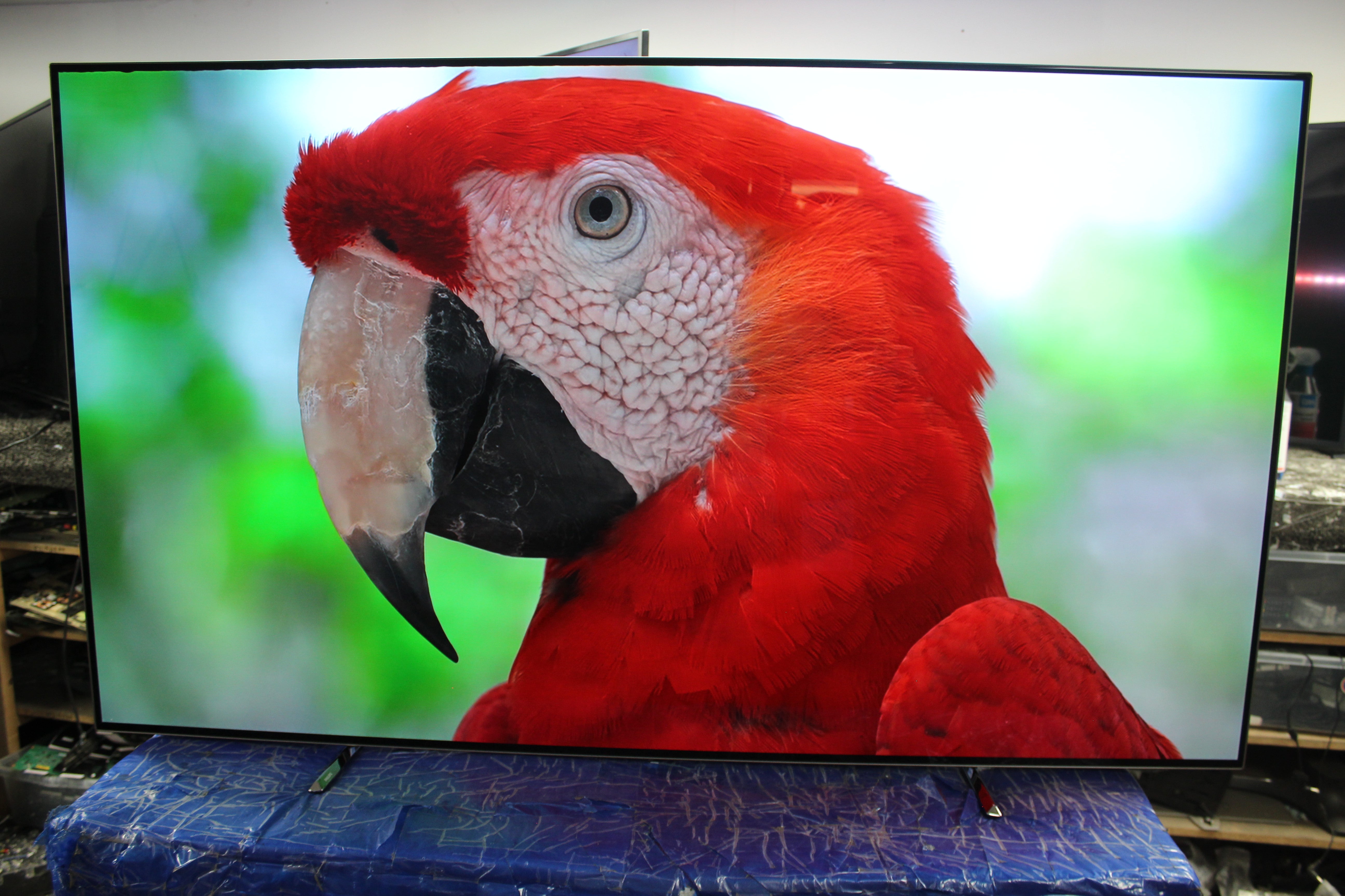 65" Philips 65OLED805/12 Ambilight 4K HDR Android Smart OLED TV