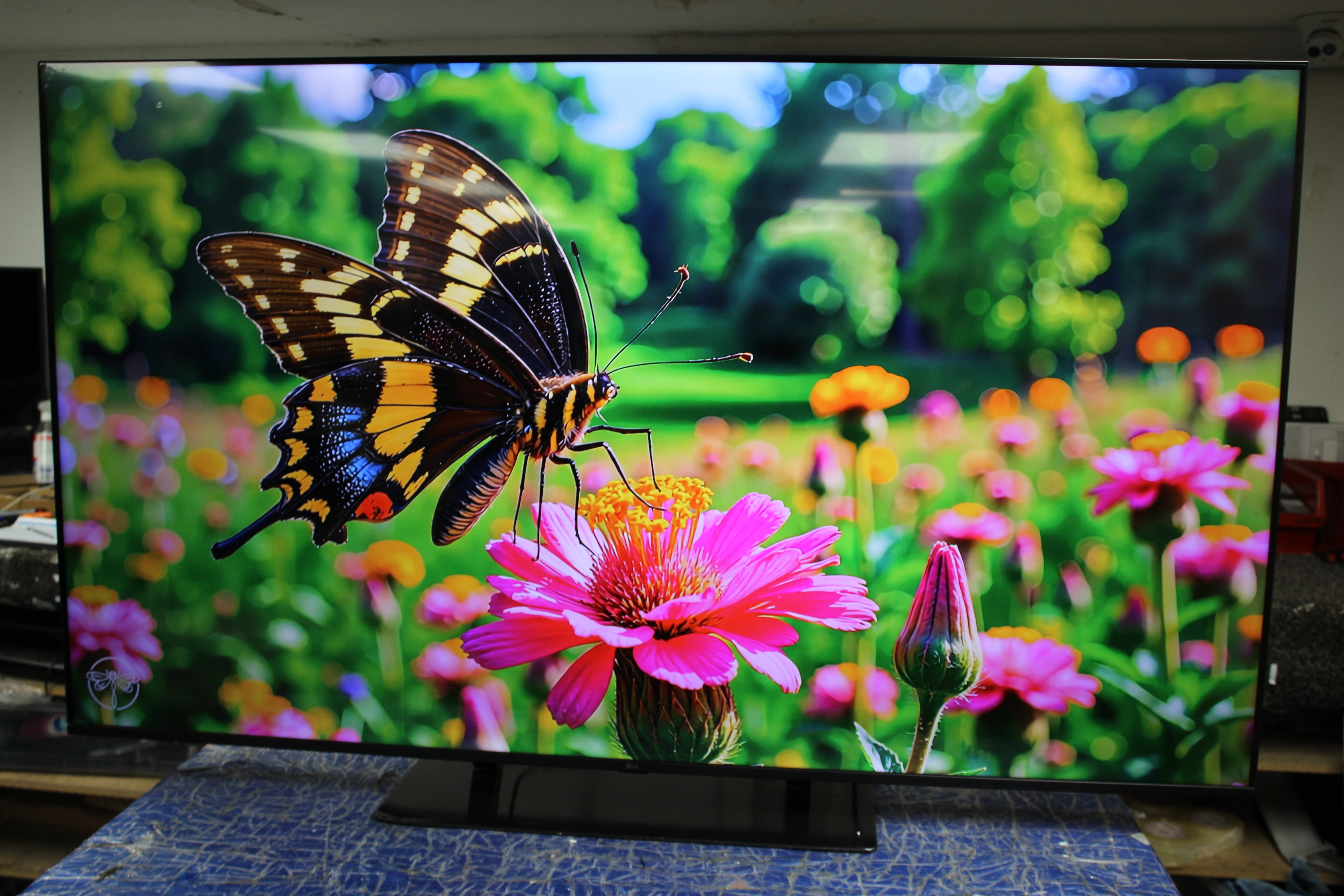 65" LG 65UA73006LA 4K Ultra HD HDR Smart LED TV