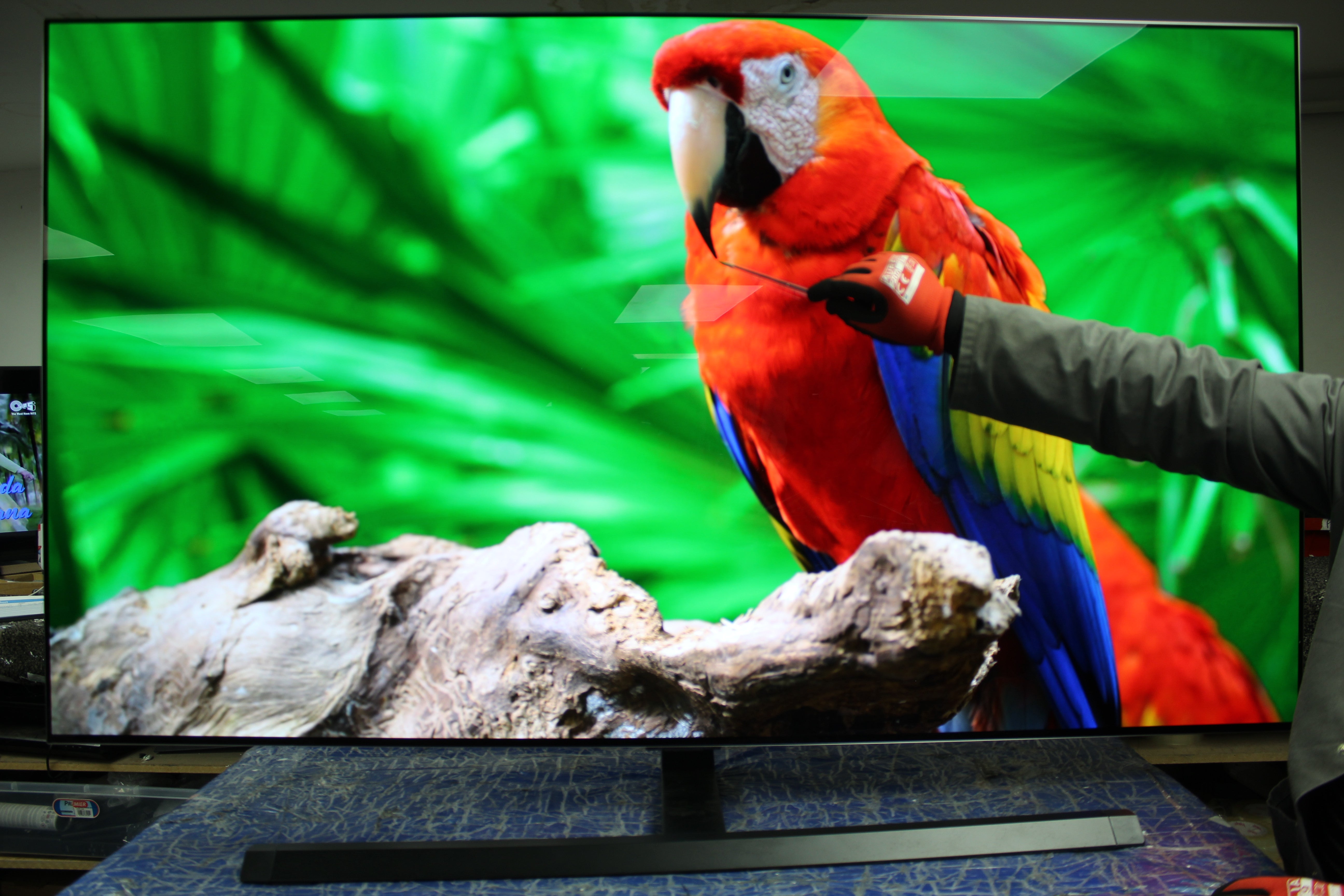 65" LG Evo OLED65G36LA 4K HDR Smart Gallery Edition OLED TV