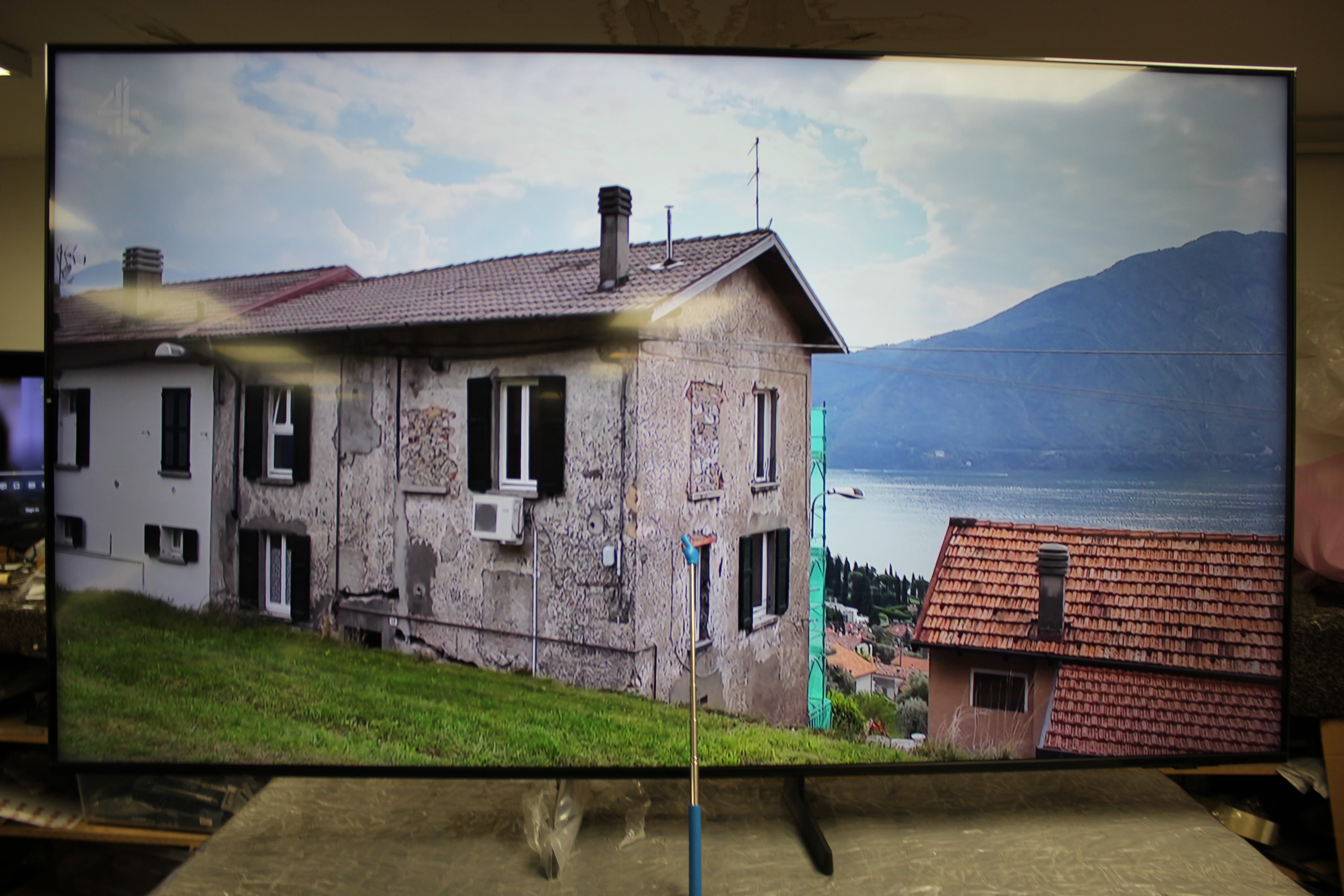65" Samsung QE65Q7F2A 4K HDR Smart QLED TV