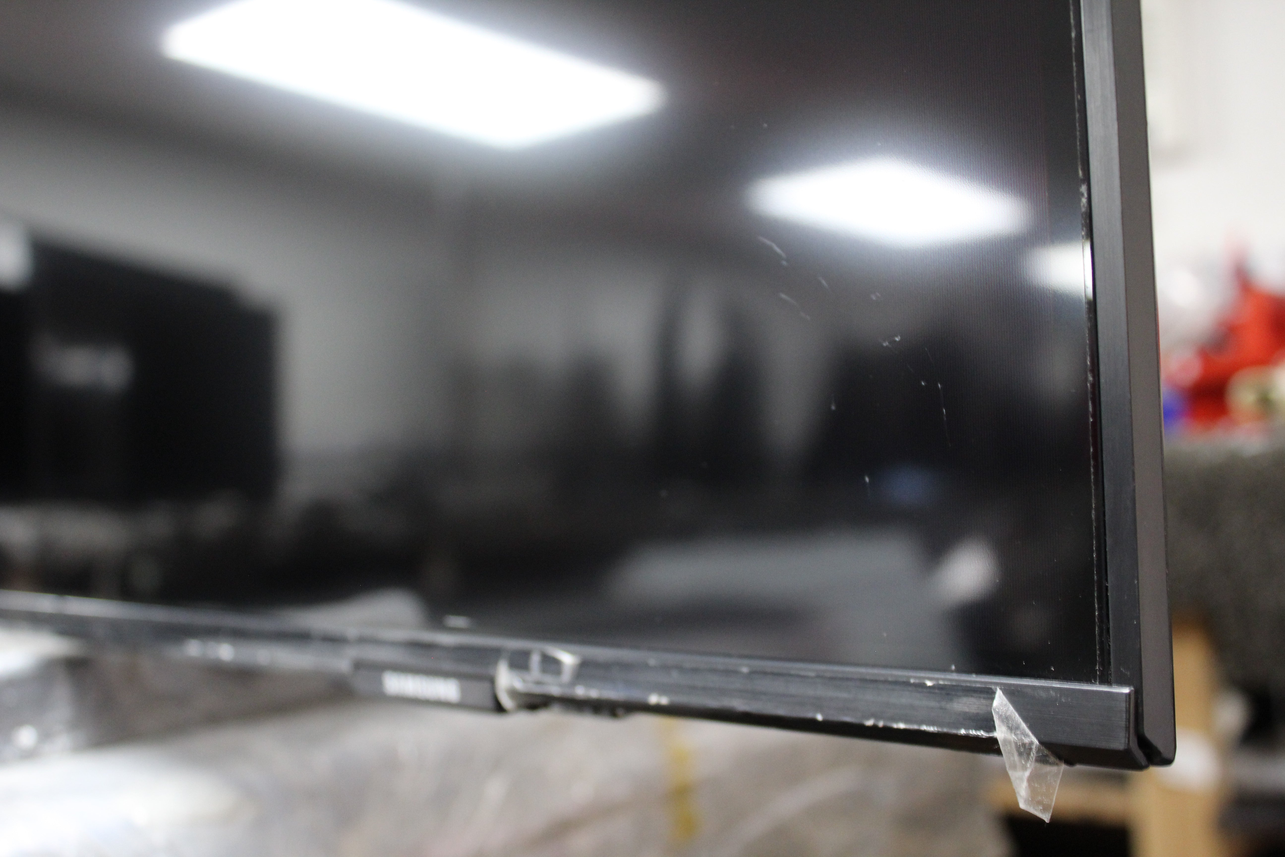 75" Samsung QE75Q60AAUXXU Quantum 4K HDR Smart QLED TV