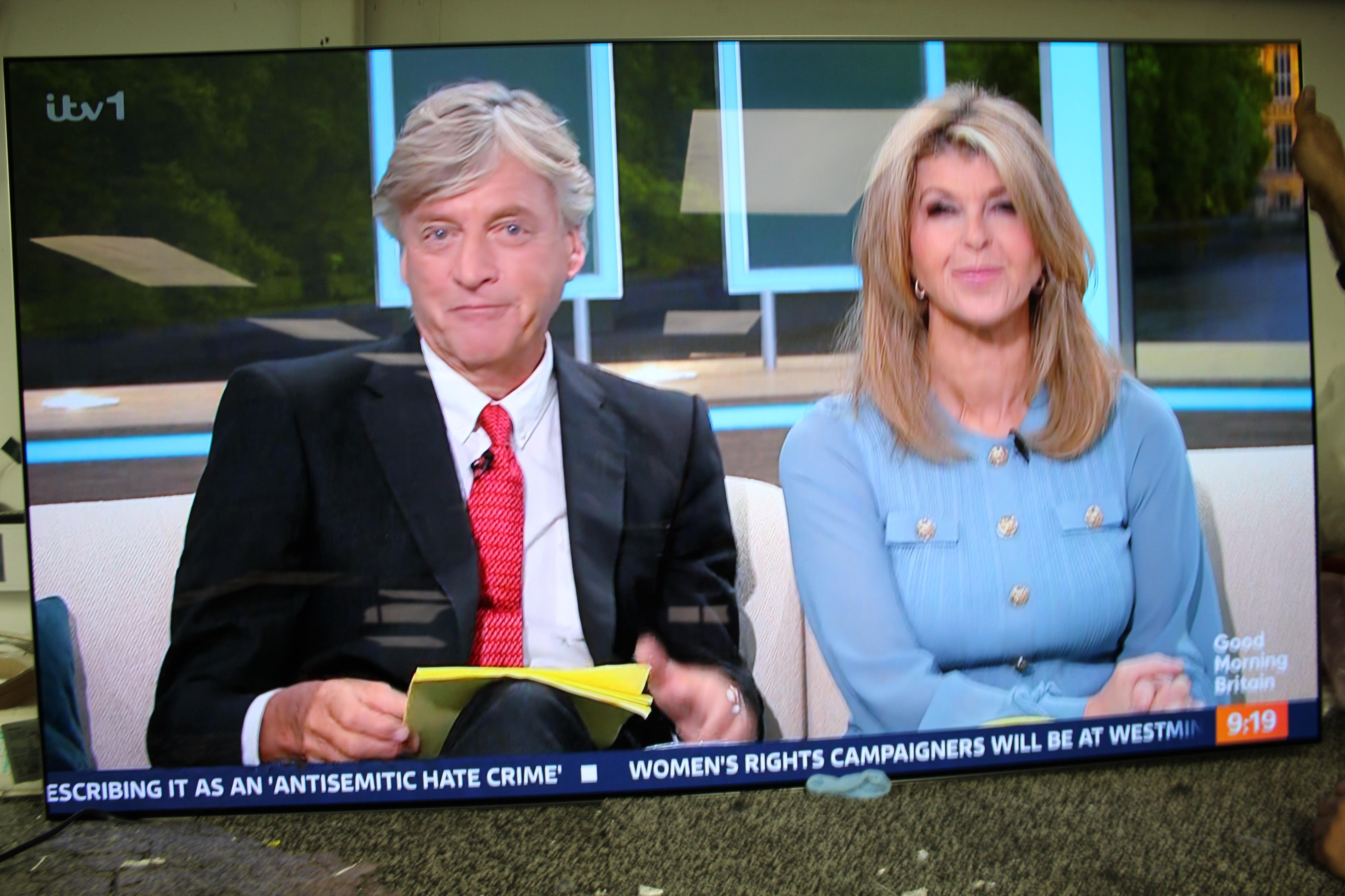 65" LG Evo OLED65G26LA 4K HDR Smart Gallery Edition OLED TV