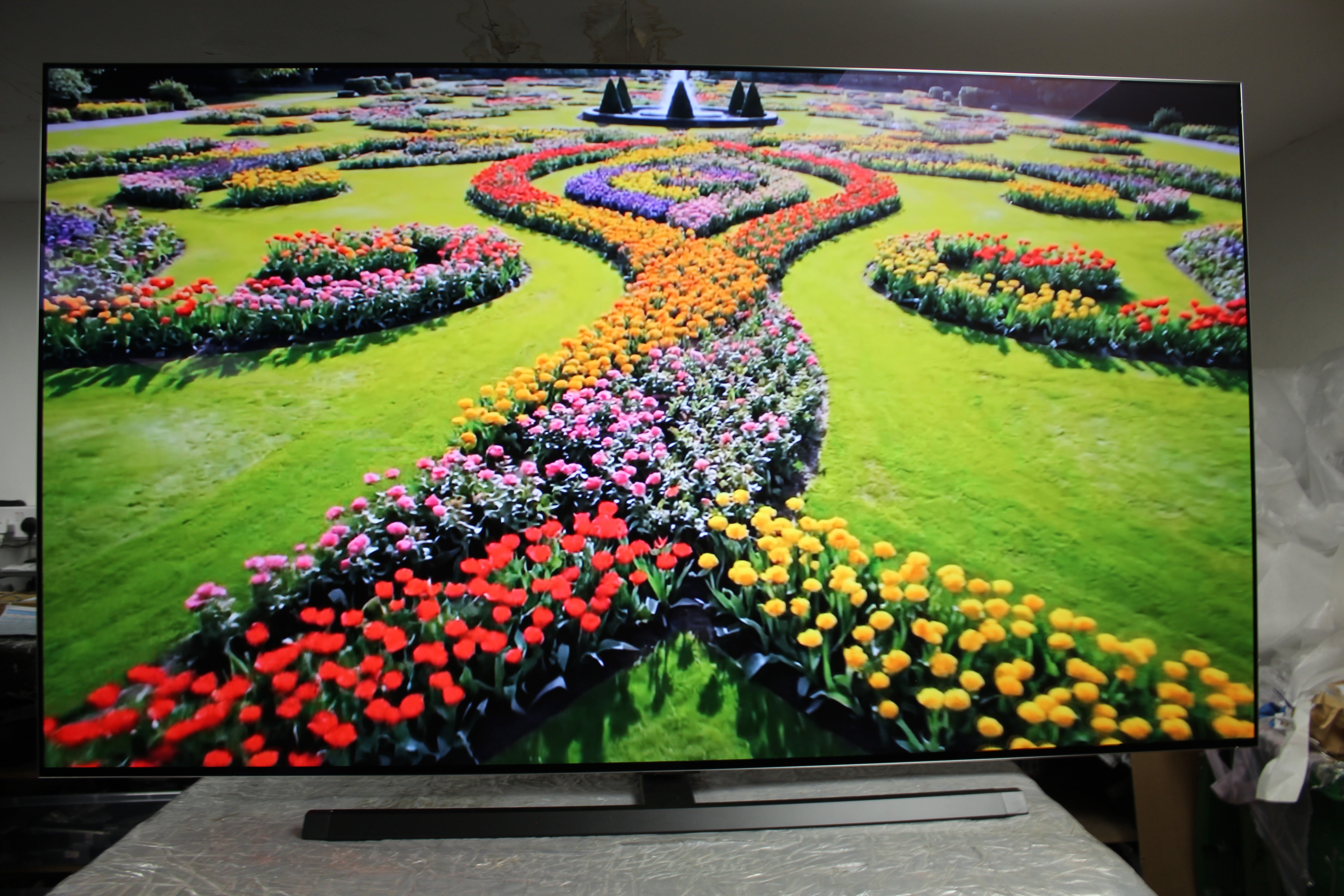 77" LG Evo OLED77G36LA 4K HDR Smart Gallery Edition OLED TV