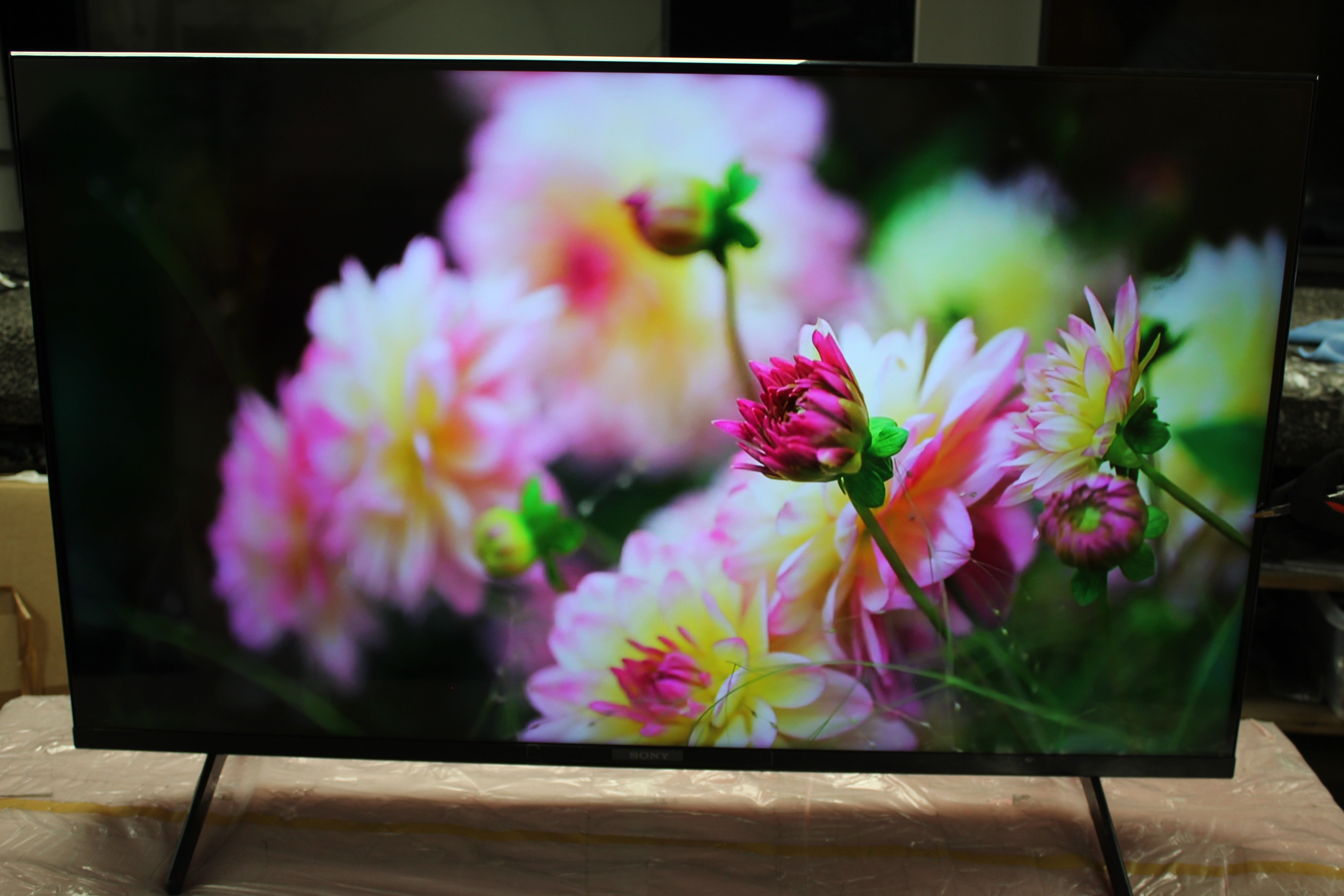 43" Sony Bravia KD43X85JU 4K HDR LED Google TV