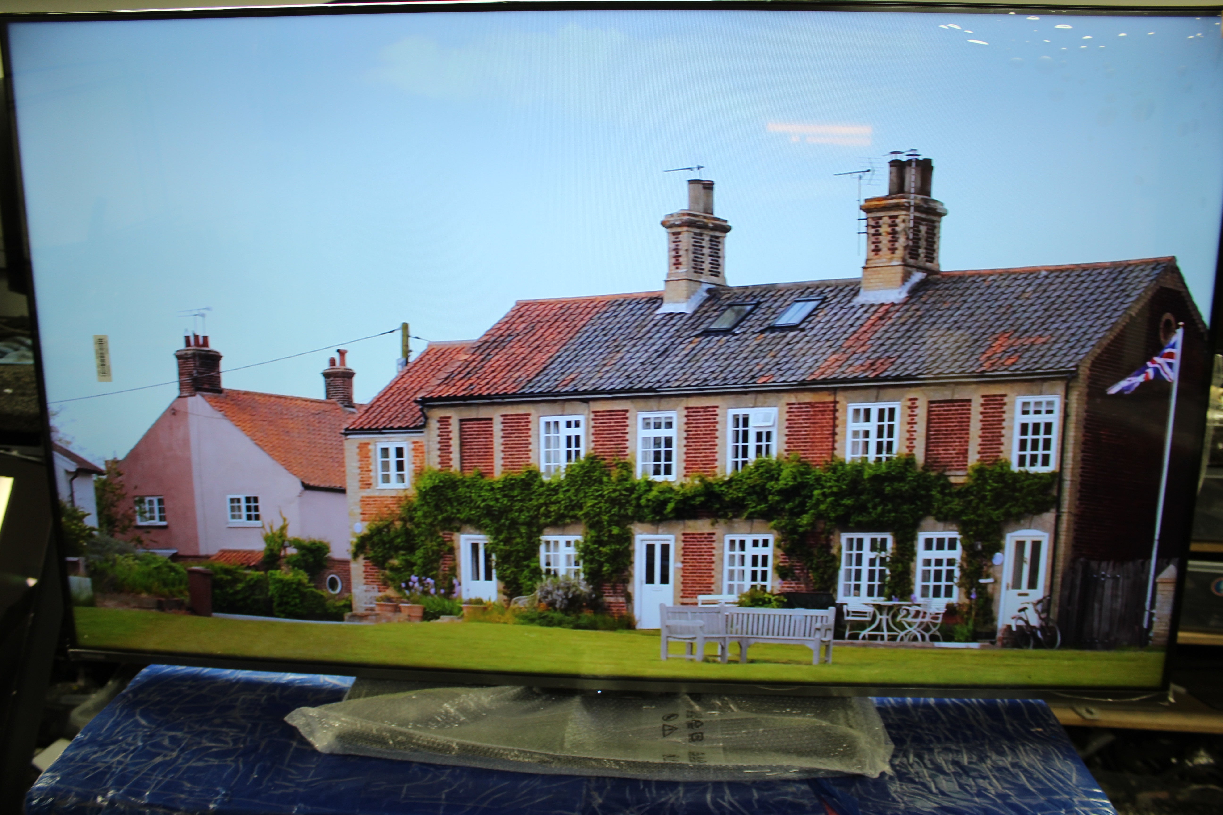 65" Toshiba Fire 65UF3F53DB 4K Ultra HD HDR Smart LED TV