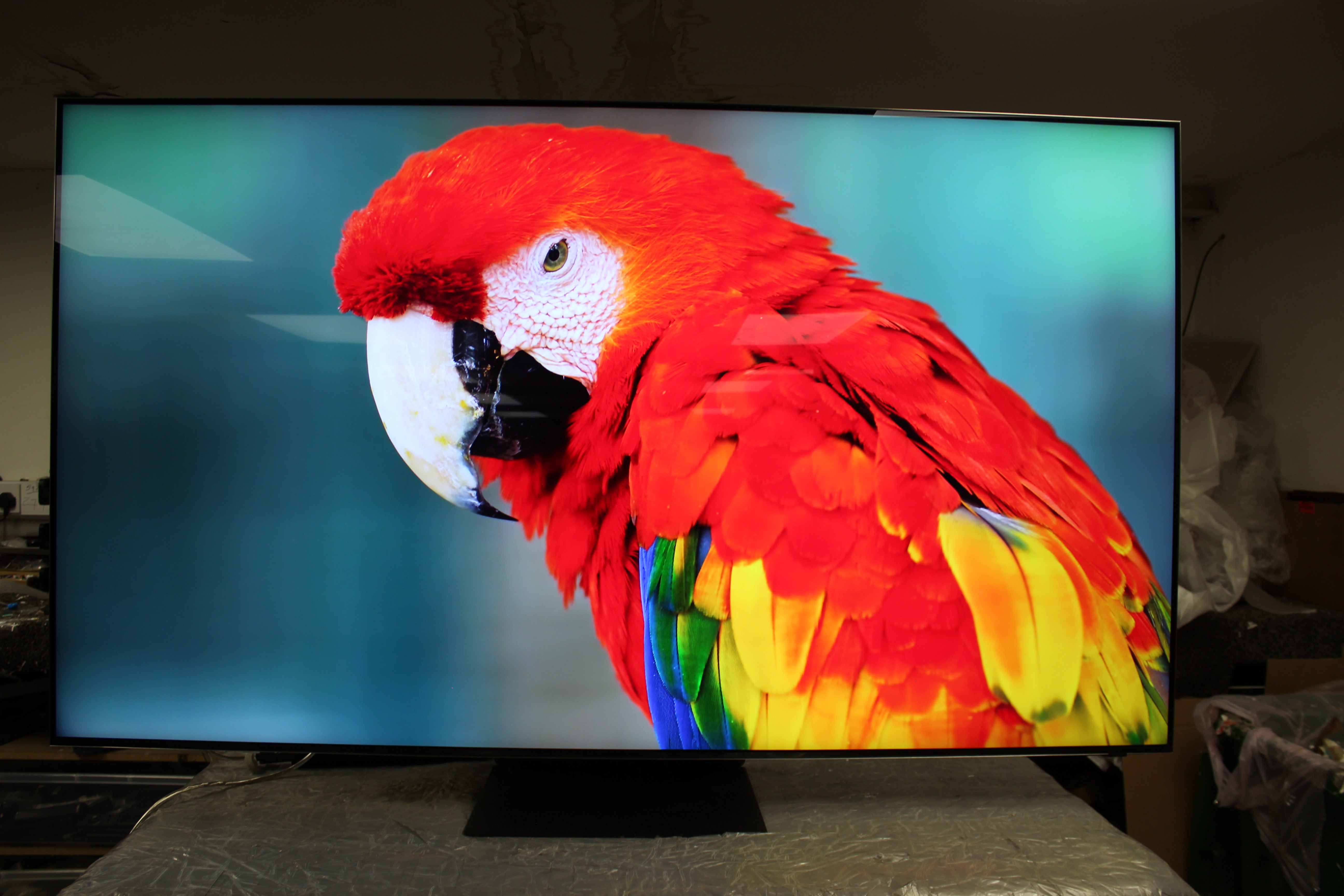 65" Samsung QE65QN700BTXXU Flagship 8K HDR Neo QLED TV