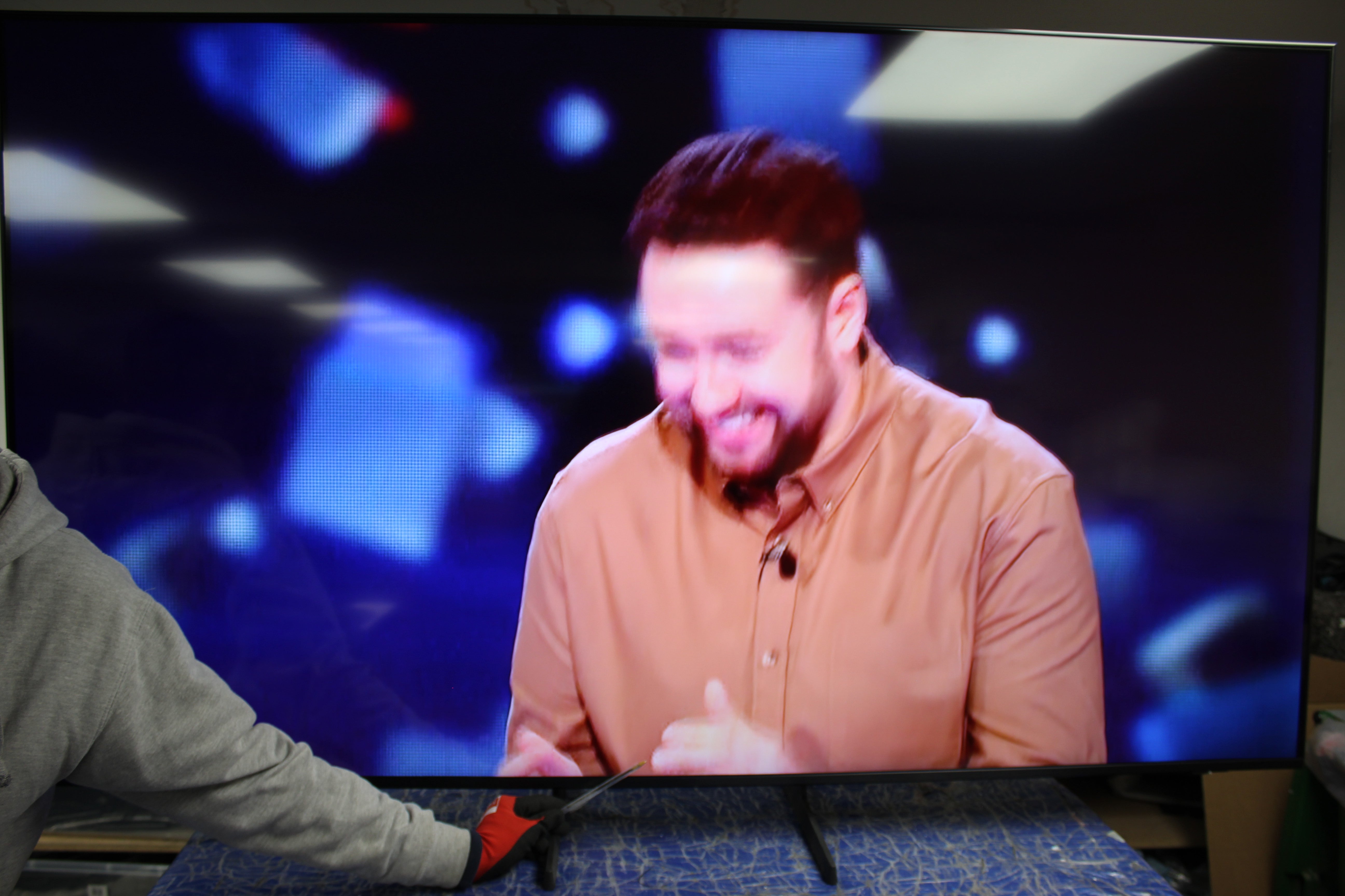 75" Samsung UE75DU7100KXXU 4K HDR Crystal Smart LED TV